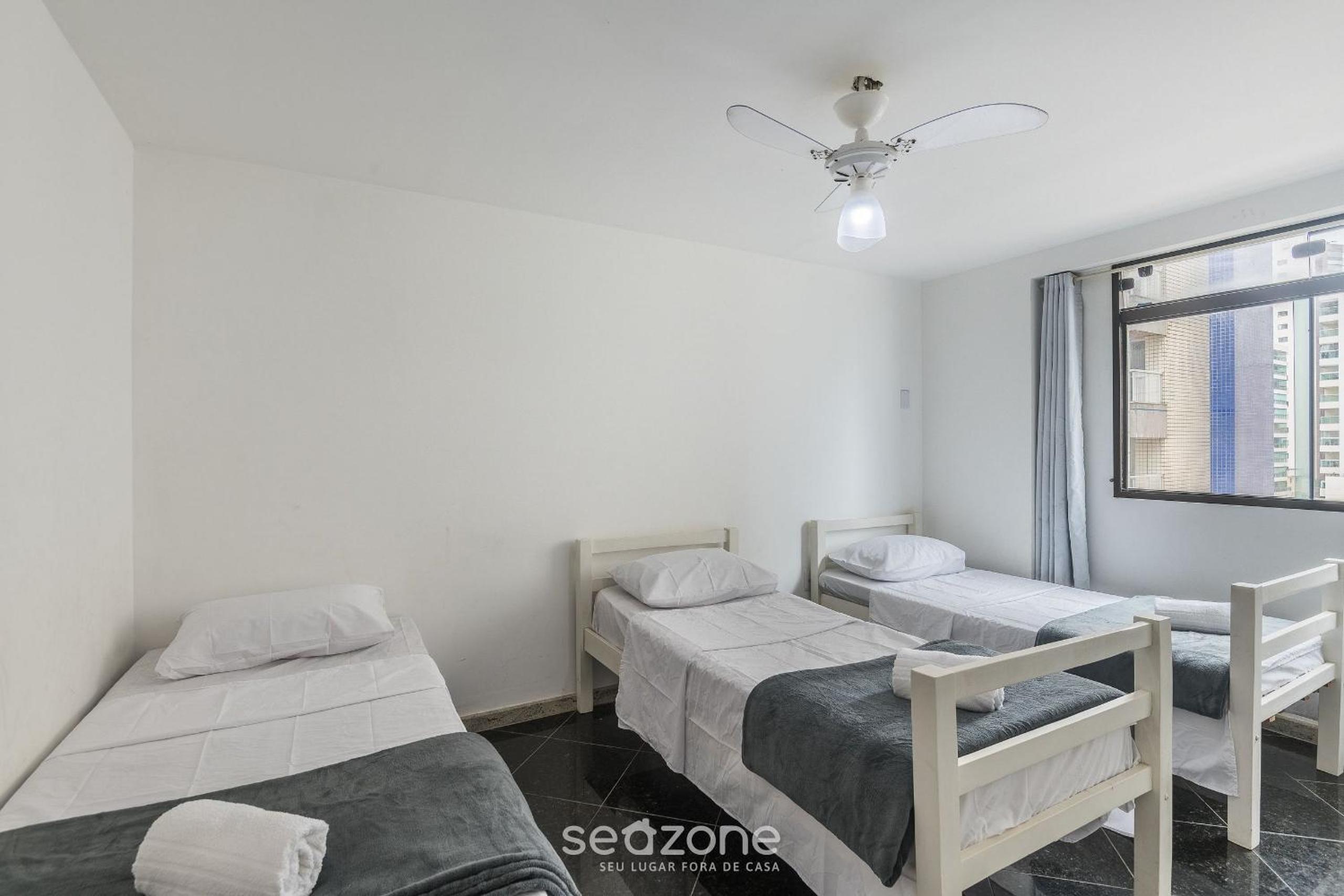 Apts. in beachfront building at Praia do Morro - ES.