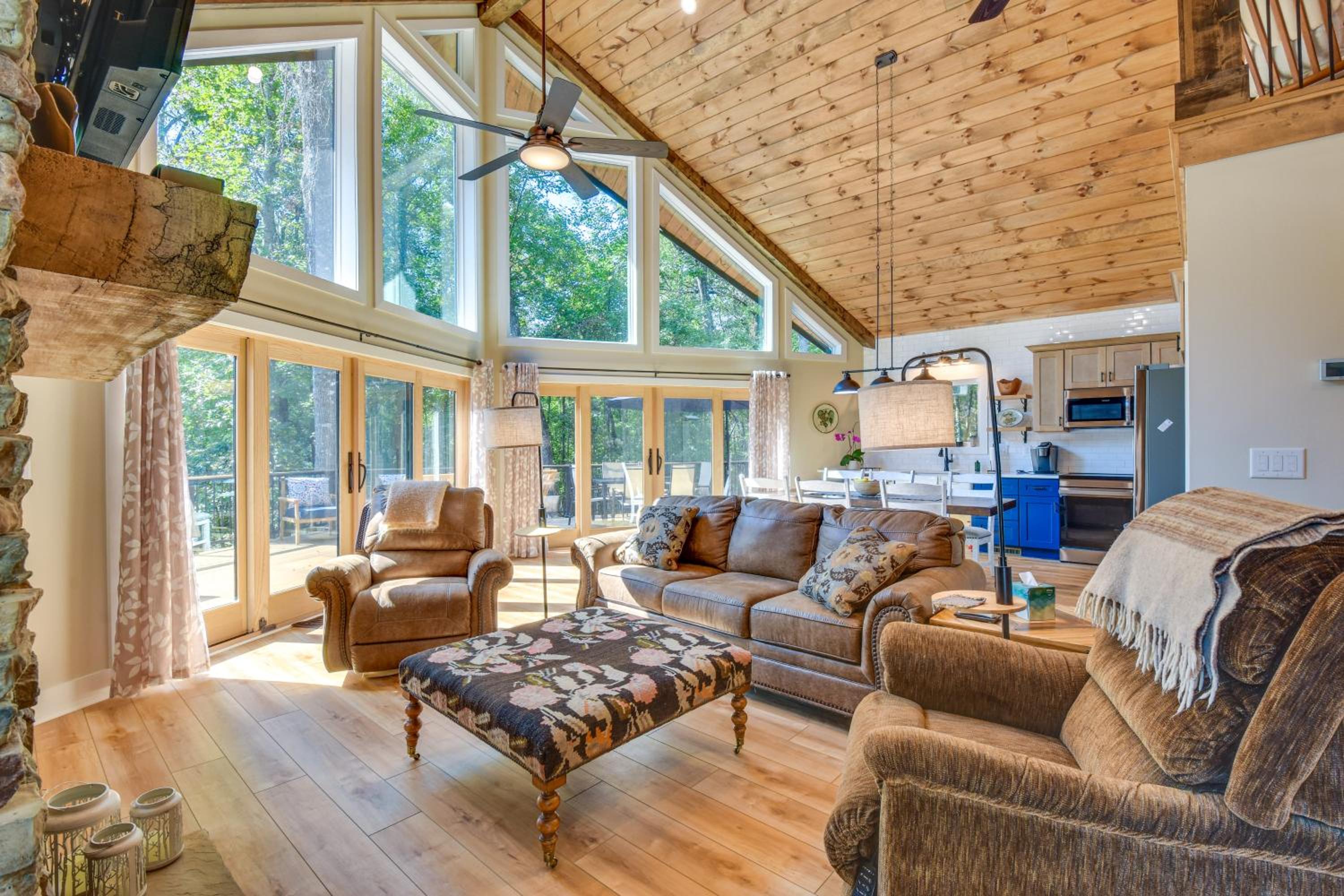 Secluded Lake Lanier Cabin with Game Area