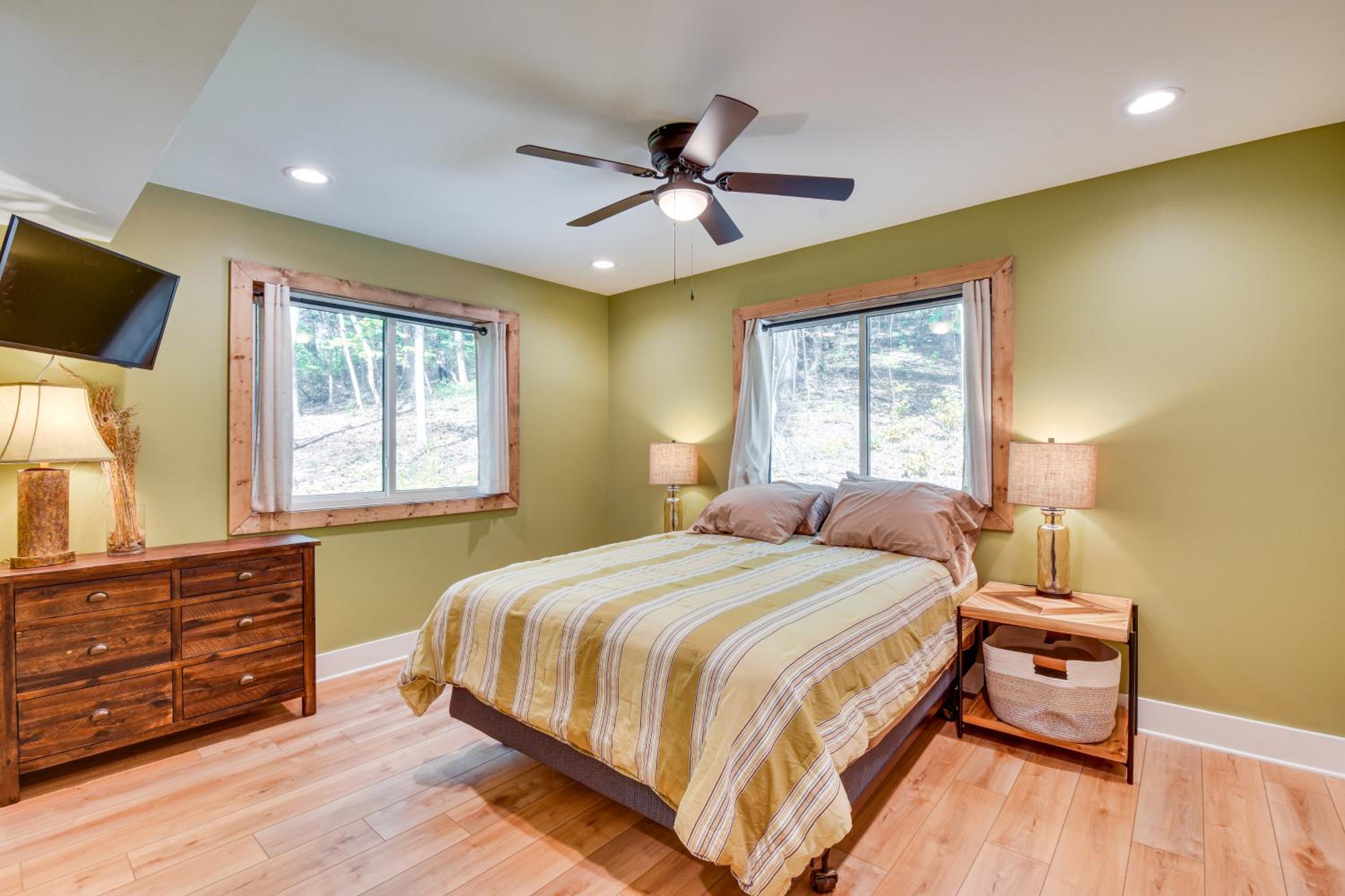 Secluded Lake Lanier Cabin with Game Area