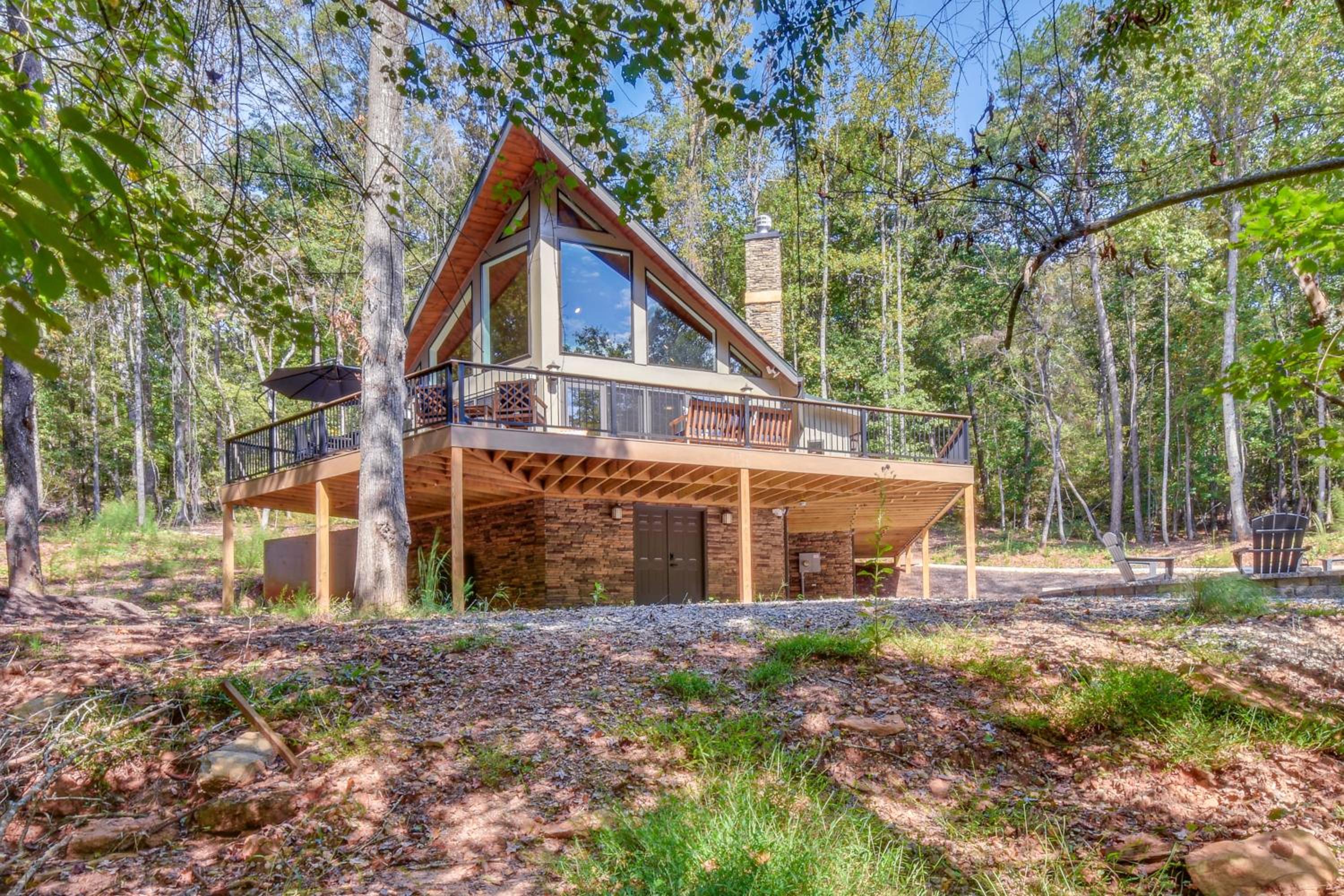 Secluded Lake Lanier Cabin with Game Area