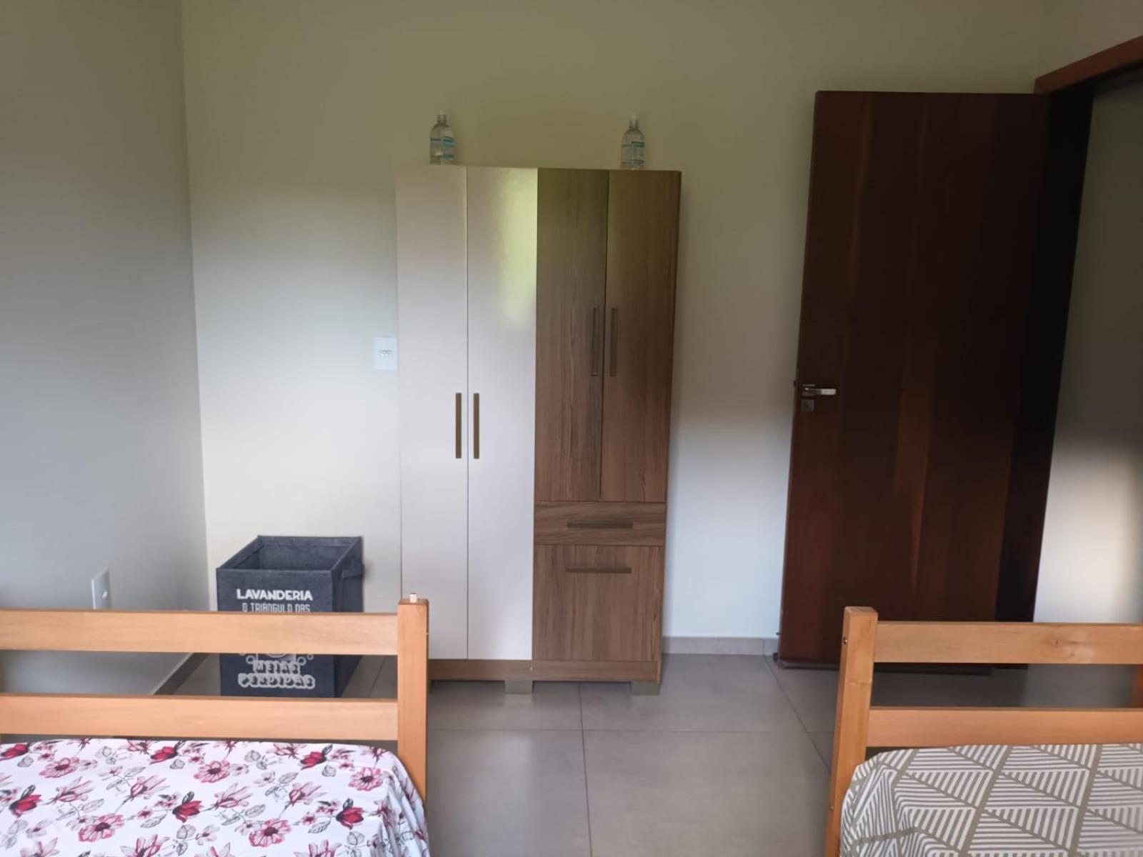 Quarto Twin, 1 ou 2 pessoas, em Siderópolis apenas HOMENS, a 10 min de Nova Veneza e Criciúma