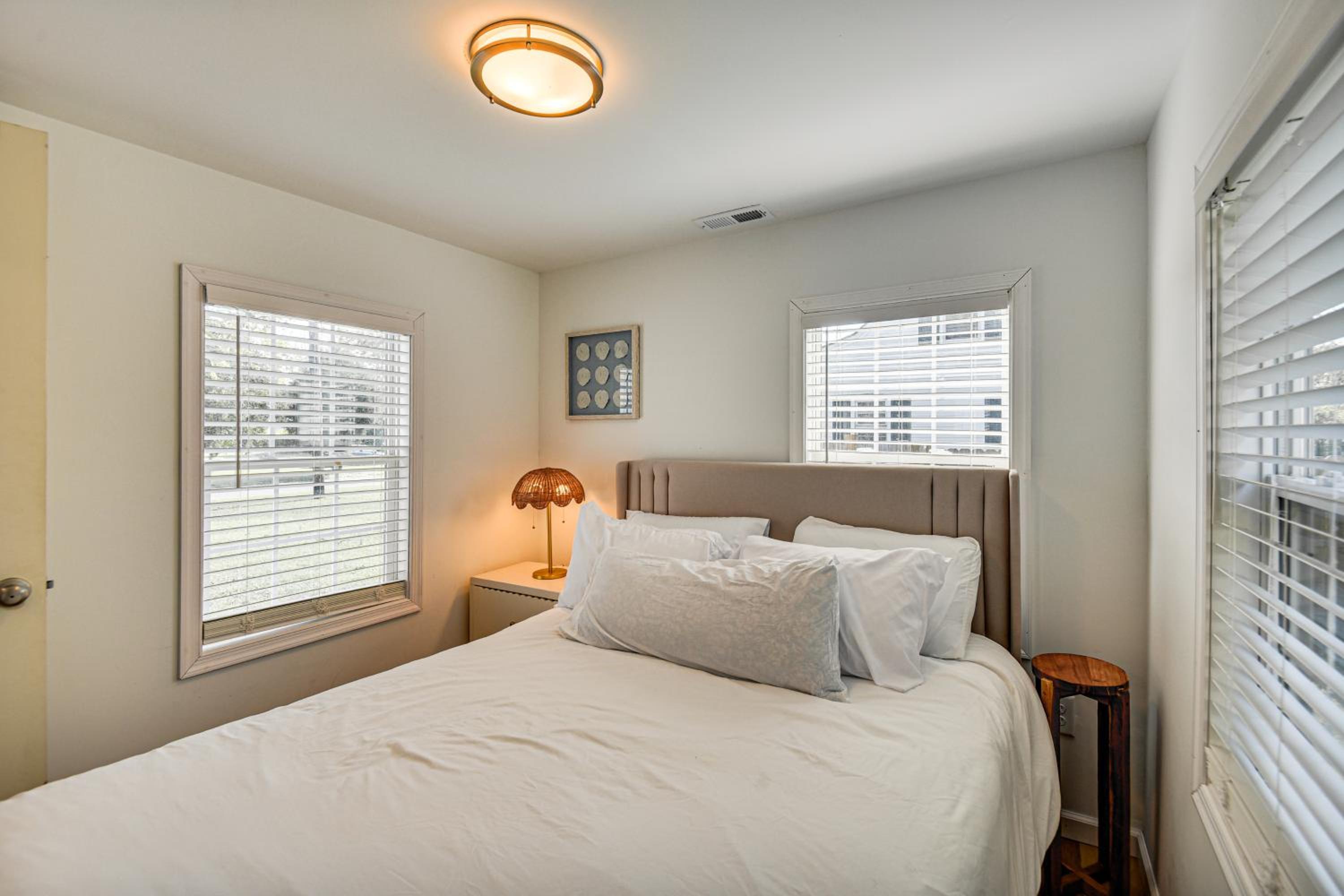Beach Days and Dtwn Charm! Cape Charles Cottage