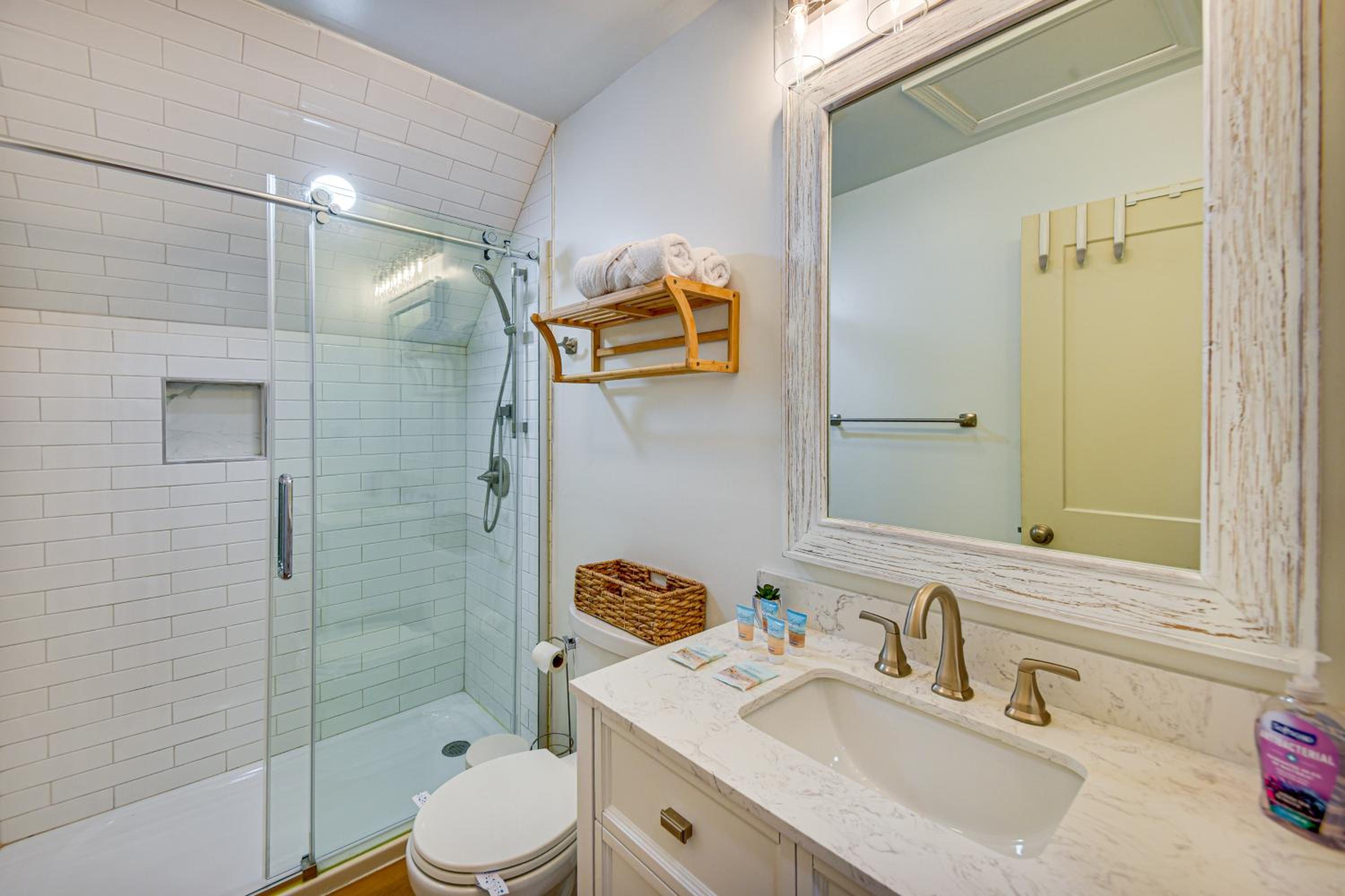 Beach Days and Dtwn Charm! Cape Charles Cottage
