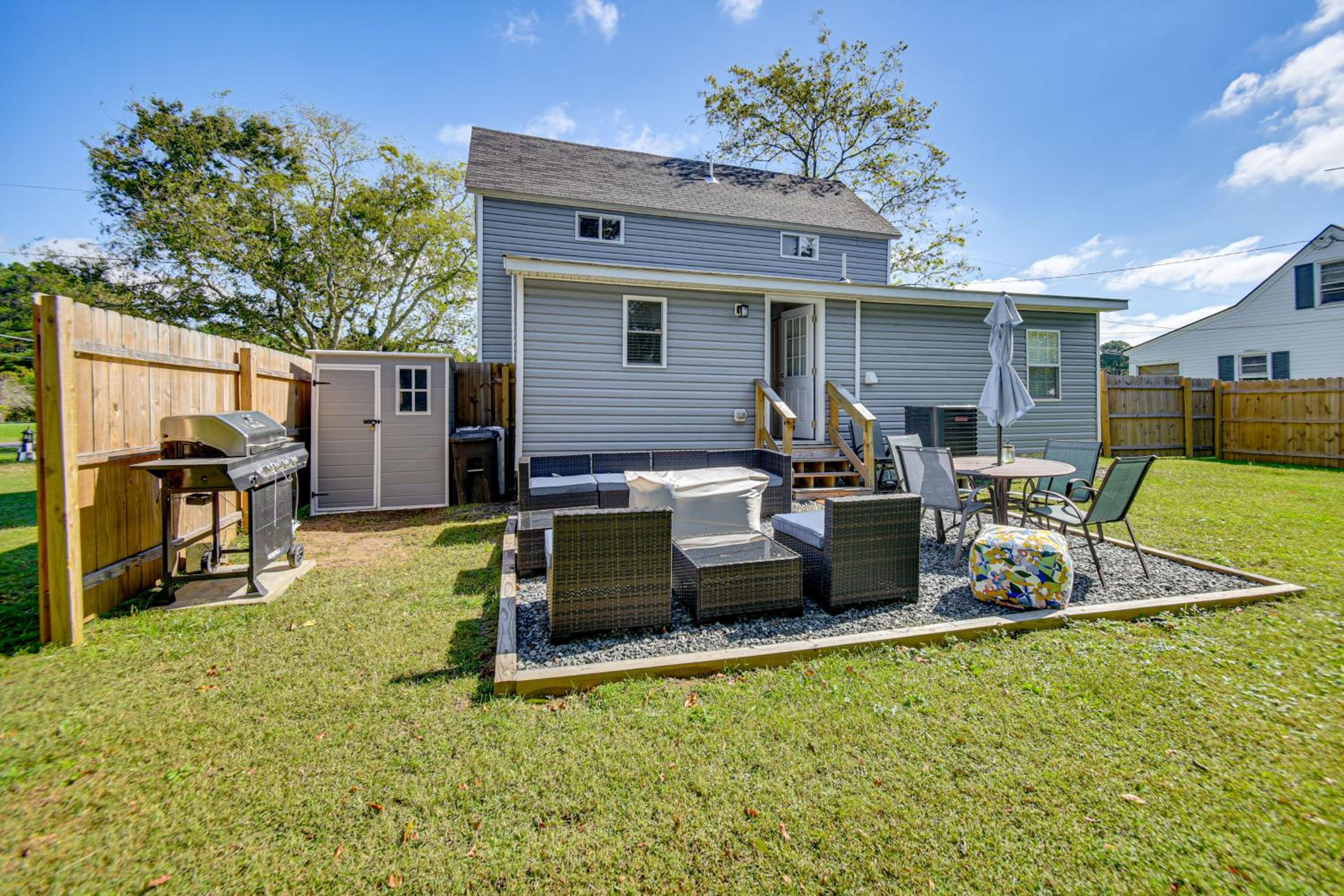 Beach Days and Dtwn Charm! Cape Charles Cottage