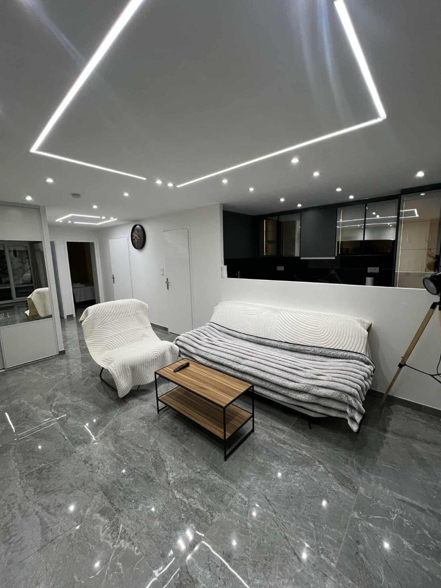 Appartement Luxe & design Vue mer sur la Promenade des Anglais