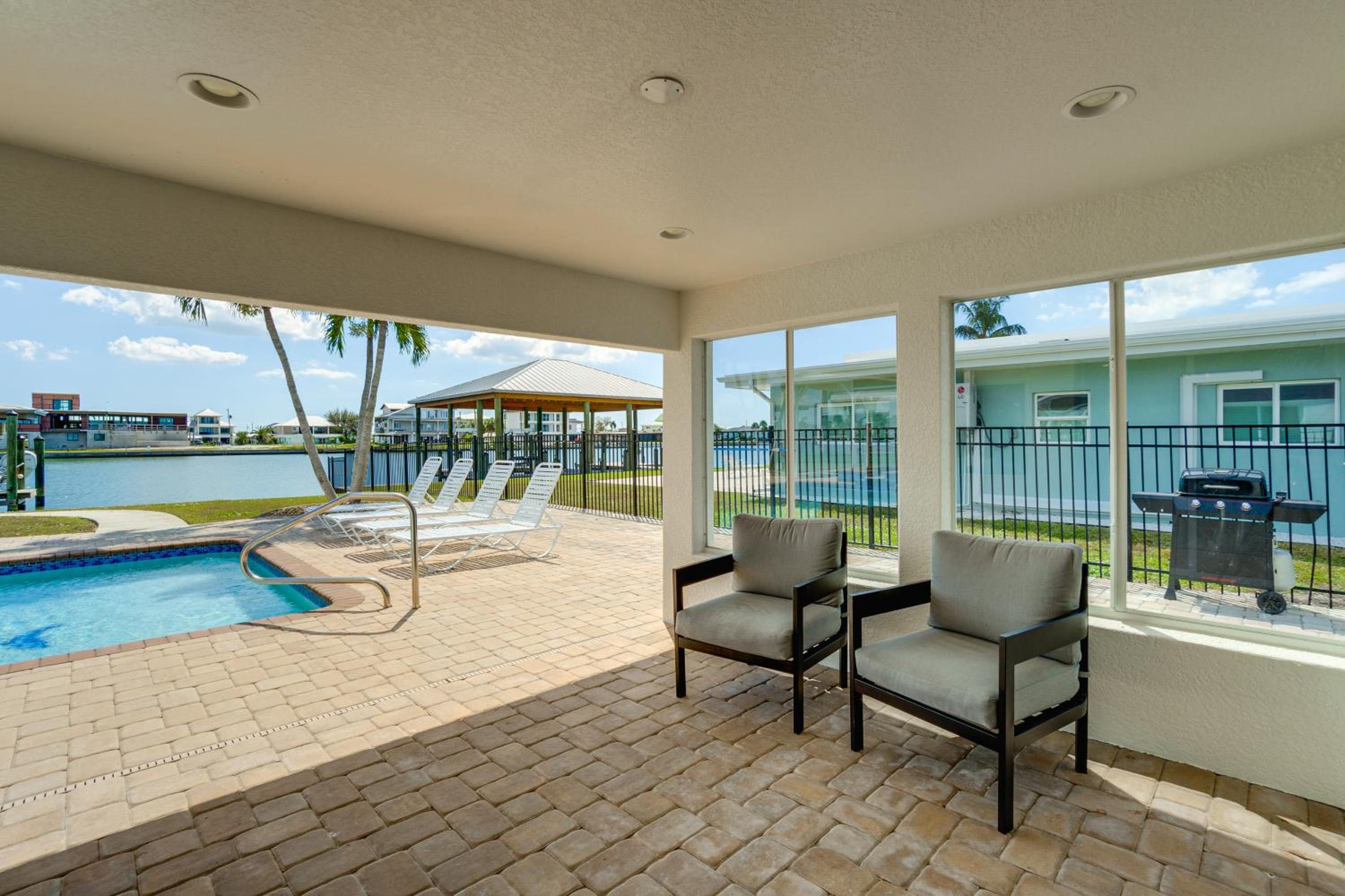 4 Mi to Englewood Beach Boating and Fishing Escape