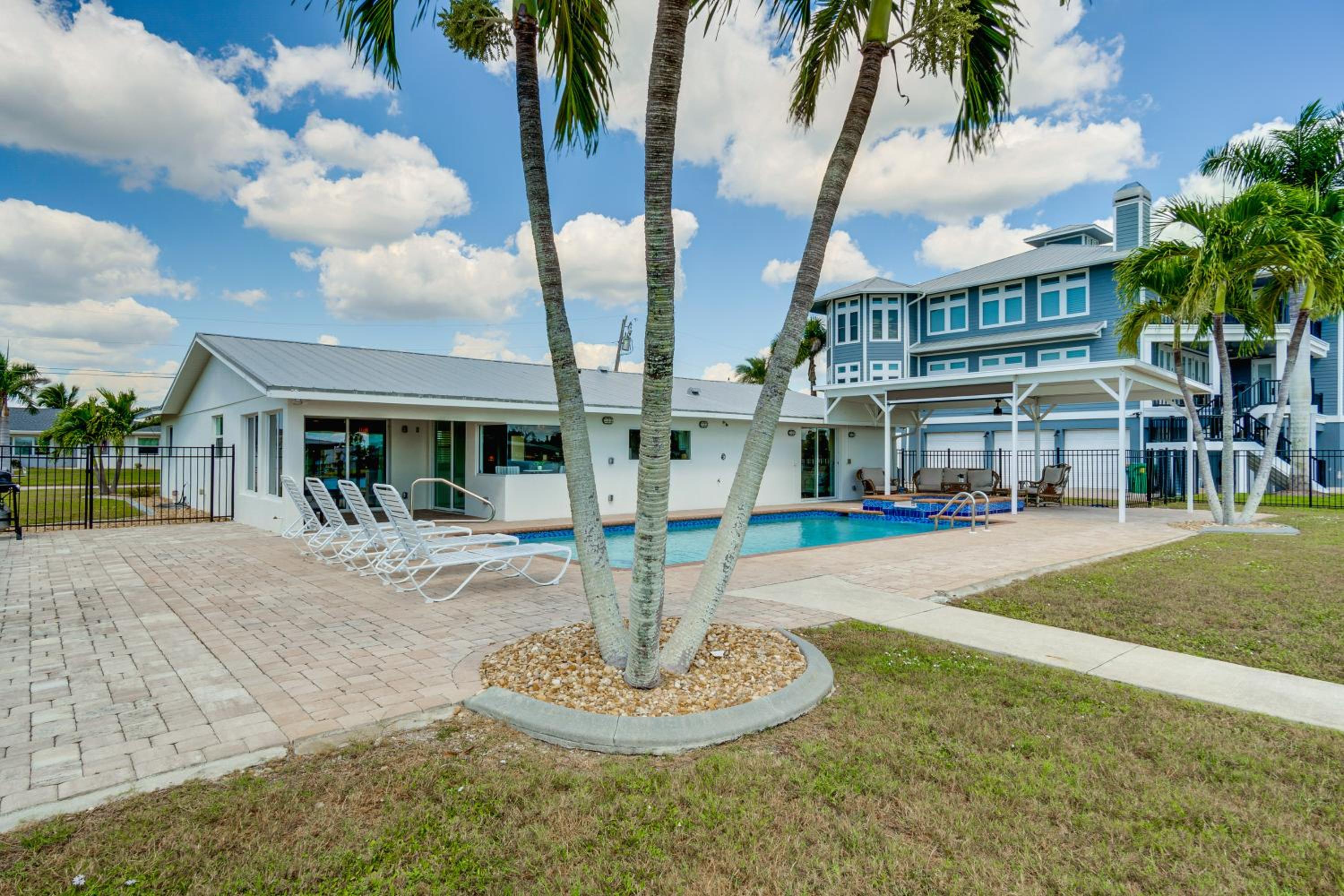 4 Mi to Englewood Beach Boating and Fishing Escape