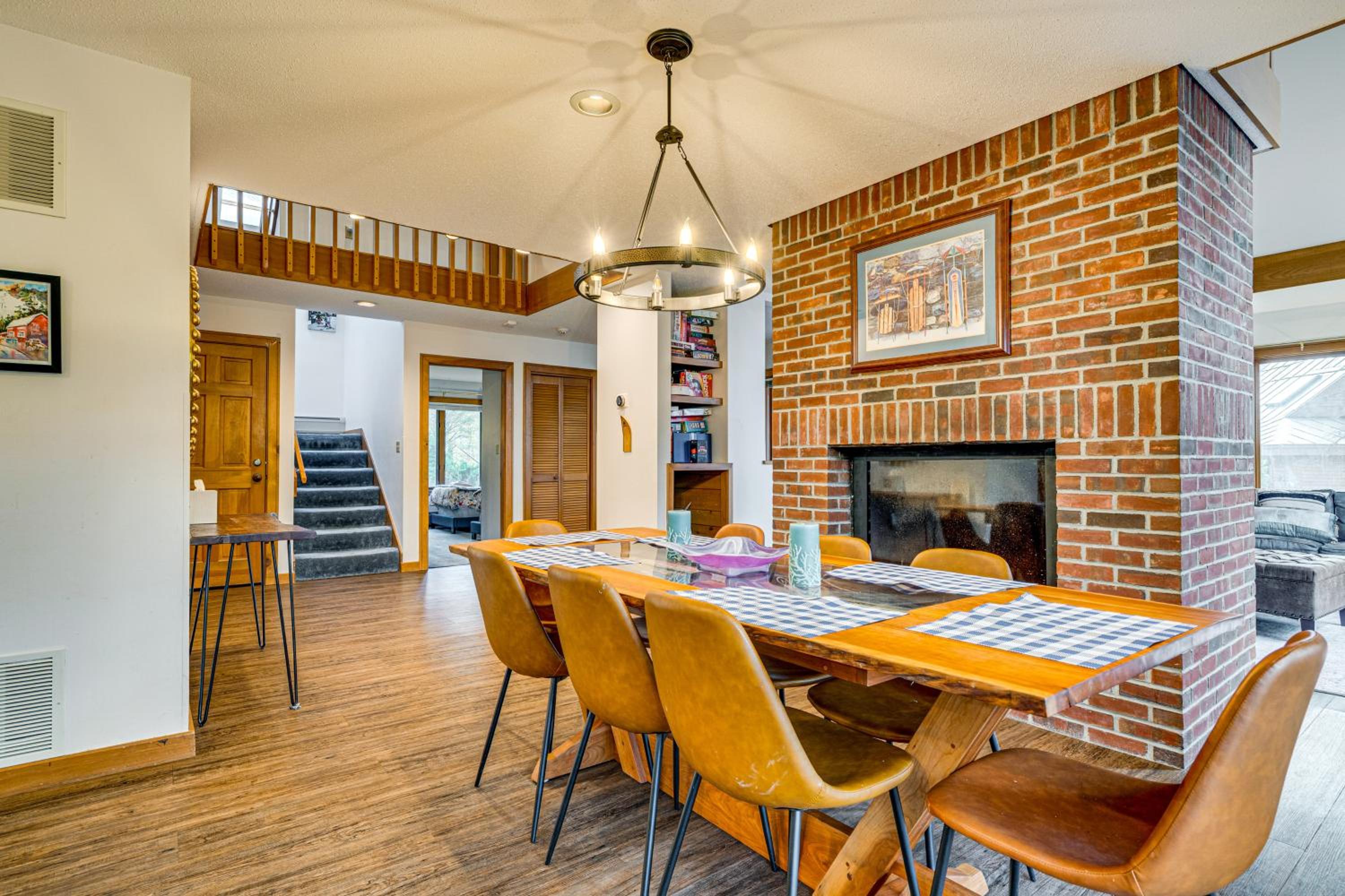 6 Mi to Okemo! Family Townhome in Lakeside Resort