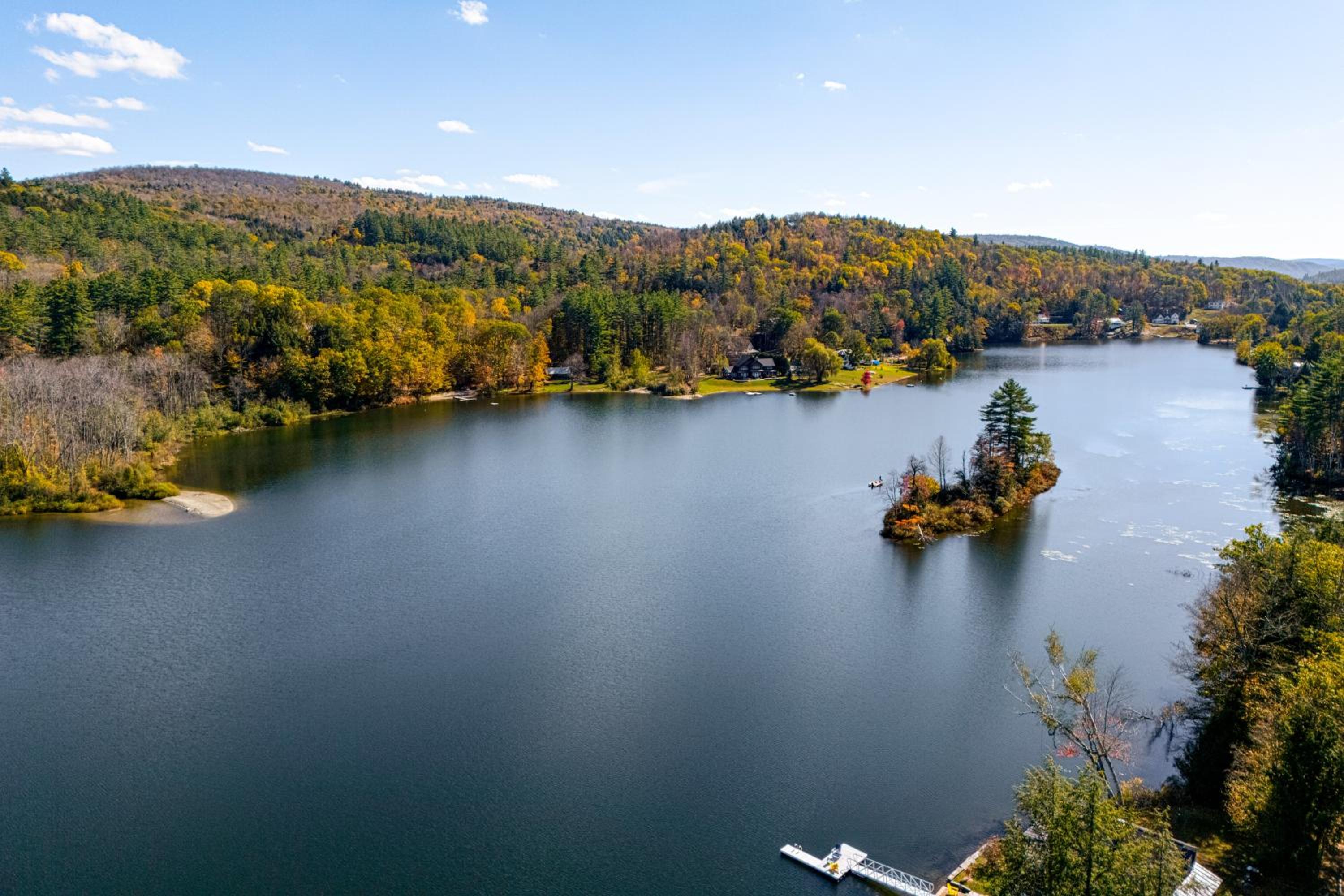 6 Mi to Okemo! Family Townhome in Lakeside Resort