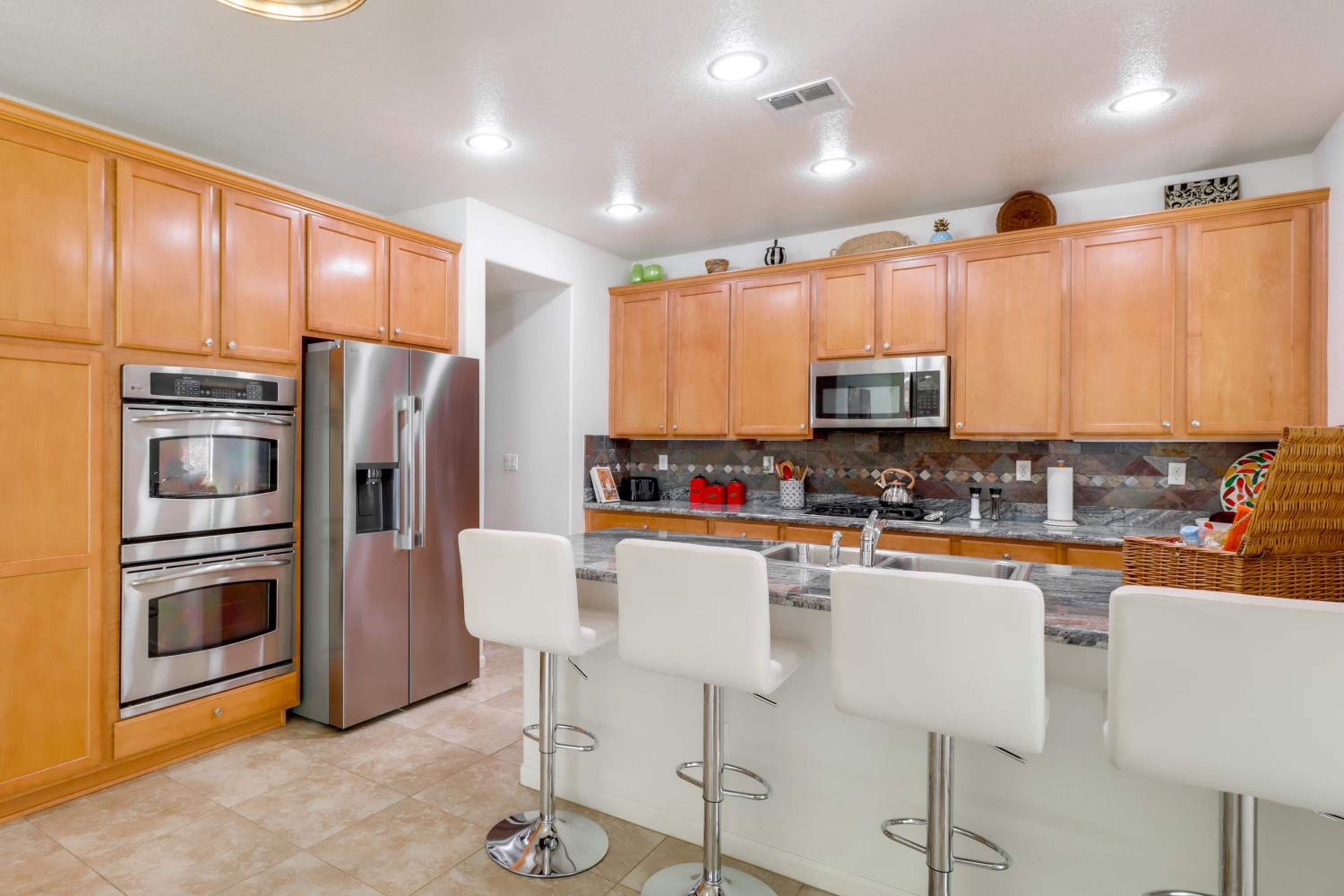 13 Mi to Slopes Cozy Home with Fenced Yard in Reno