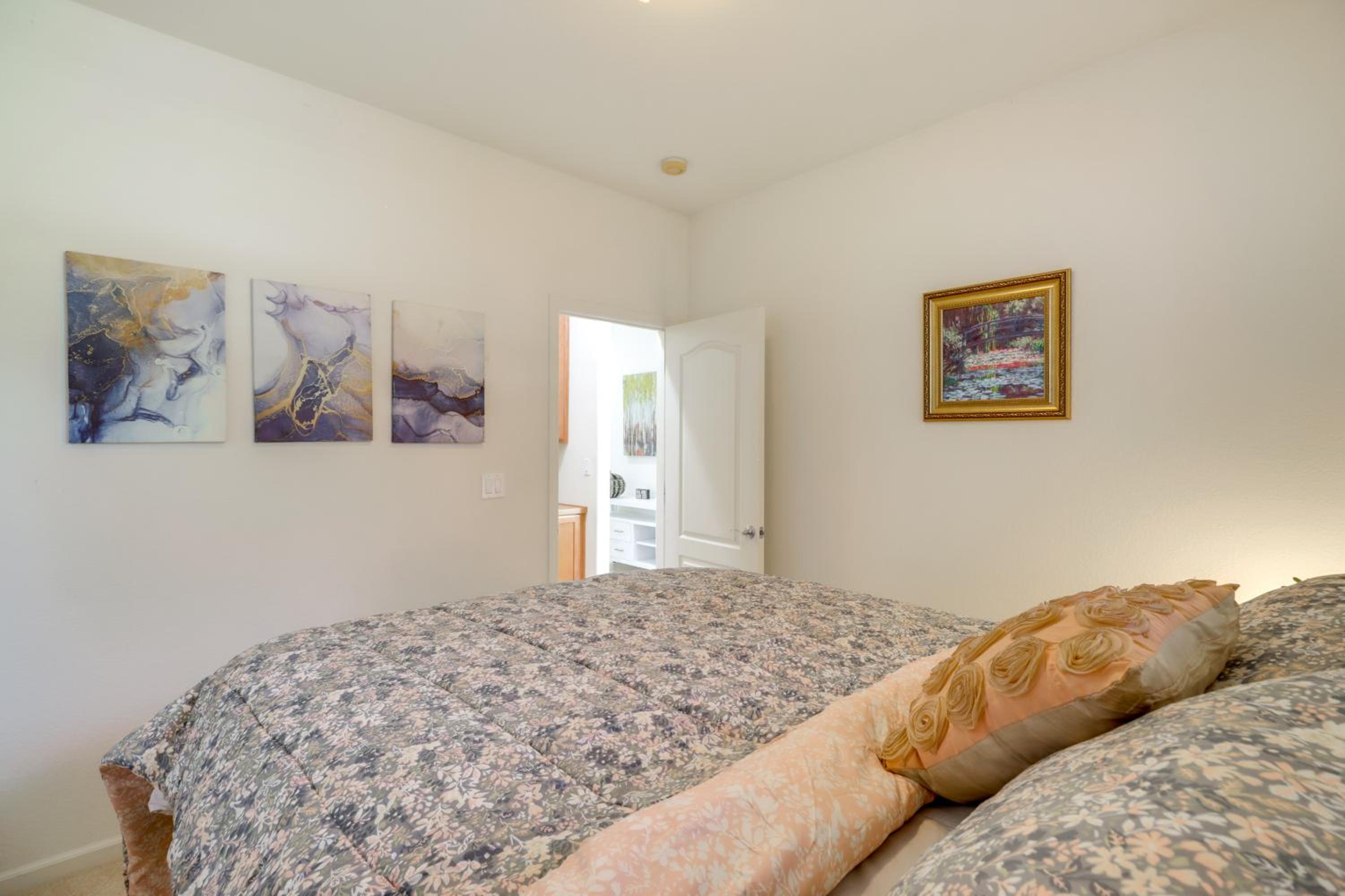 13 Mi to Slopes Cozy Home with Fenced Yard in Reno