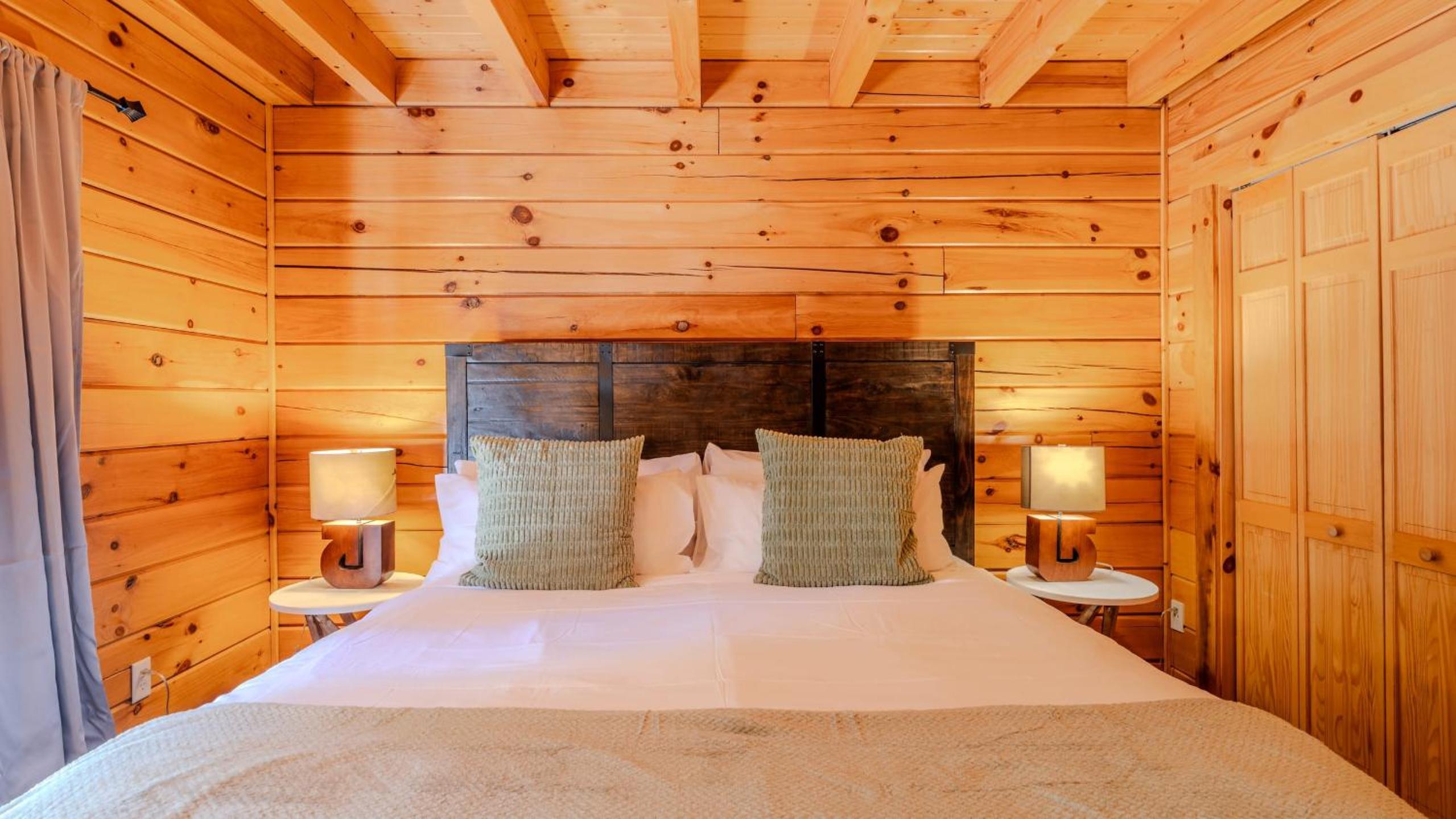 Forest Views Hot Tub Fireplace Minutes from Breckenridge Shangri-La Cabin by AvantStay