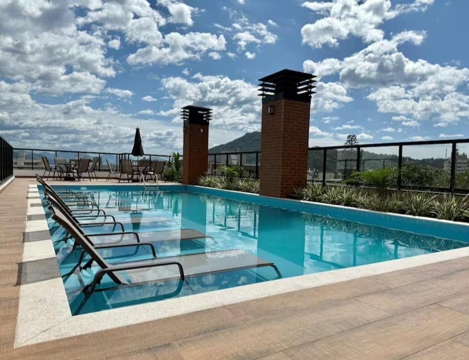 Apartamento 209 com Piscina Academia Churrasqueira