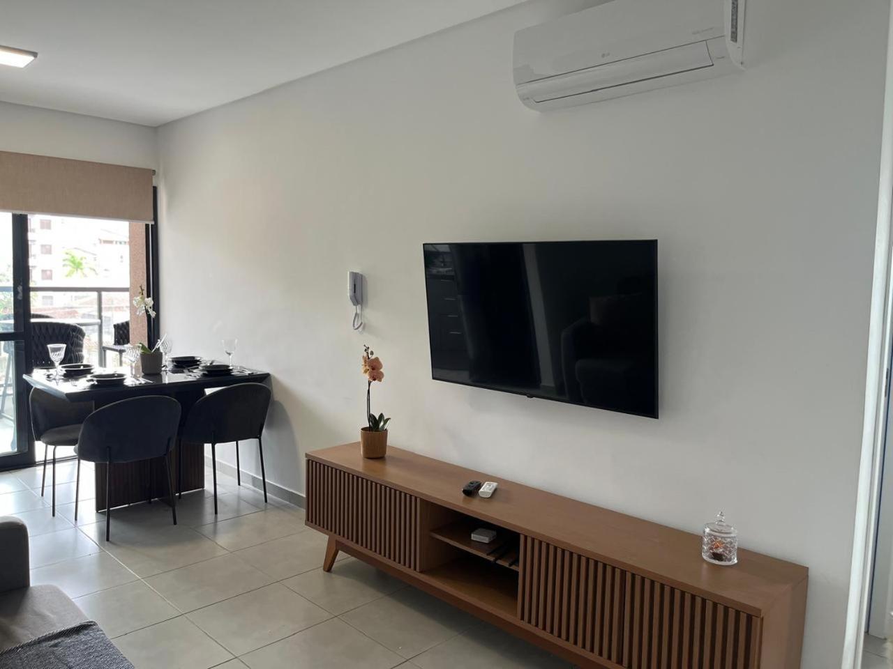 Apartamento 209 com Piscina Academia Churrasqueira