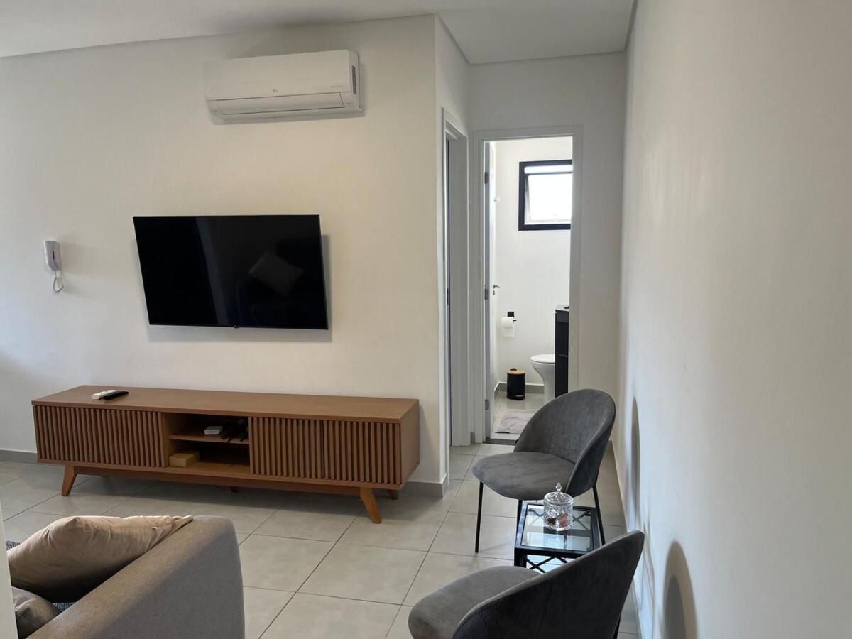 Apartamento 209 com Piscina Academia Churrasqueira