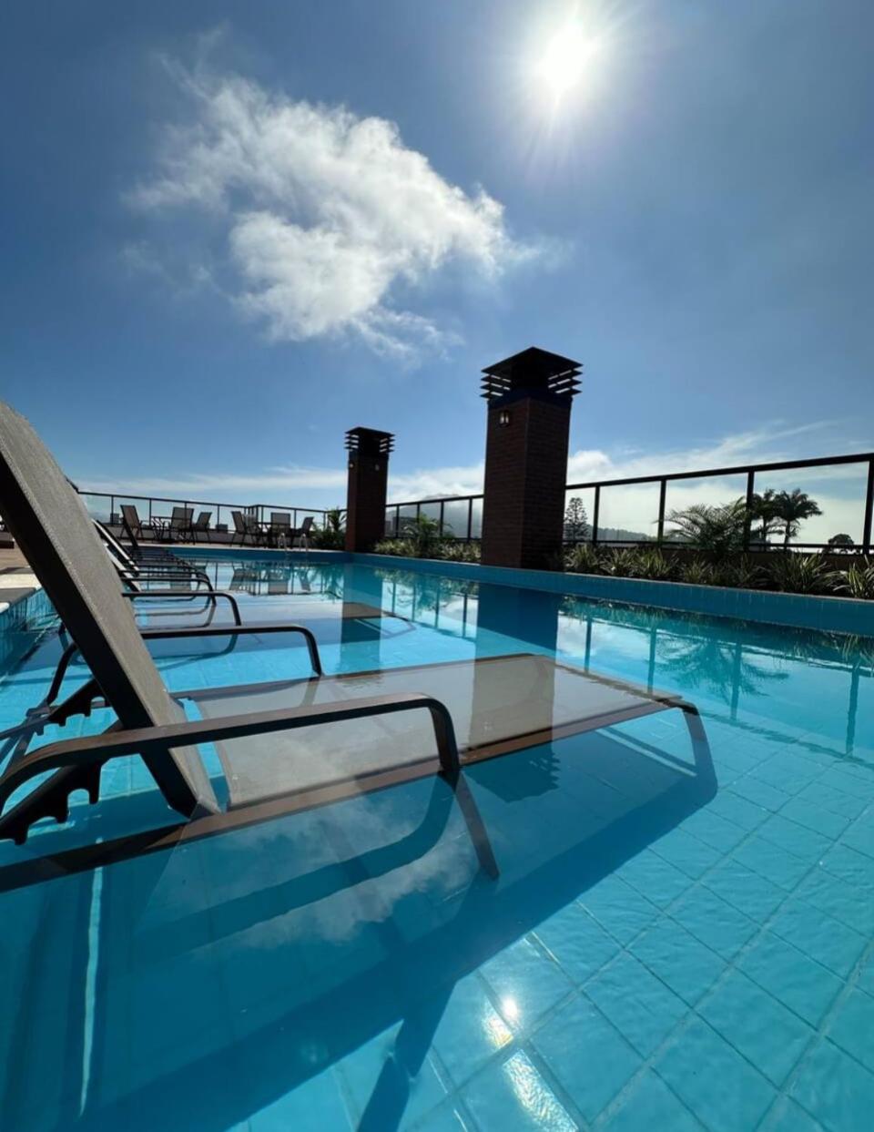 Apartamento 209 com Piscina Academia Churrasqueira