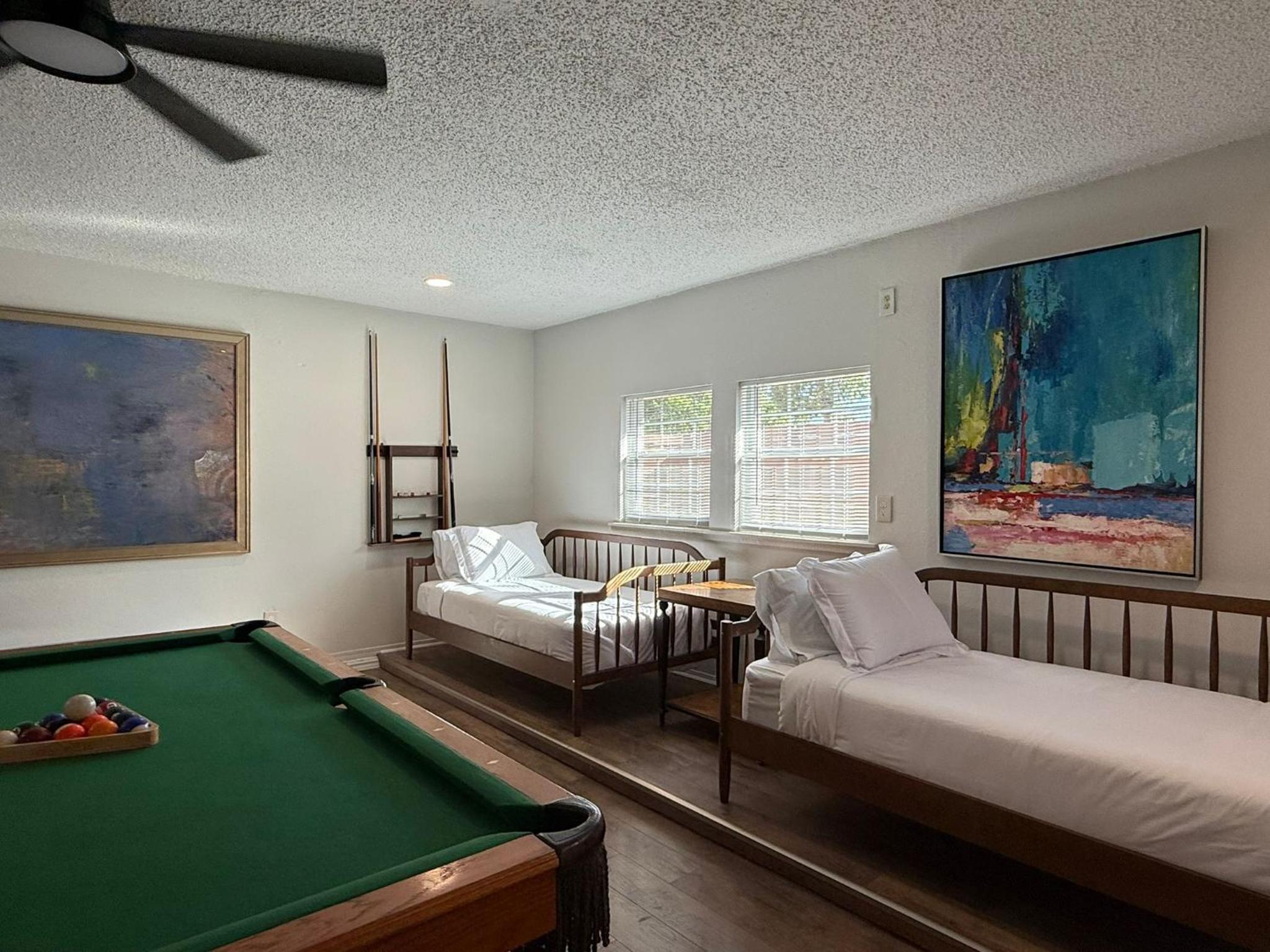 5BR Home Hot Tub, Patio, and Grill #LW