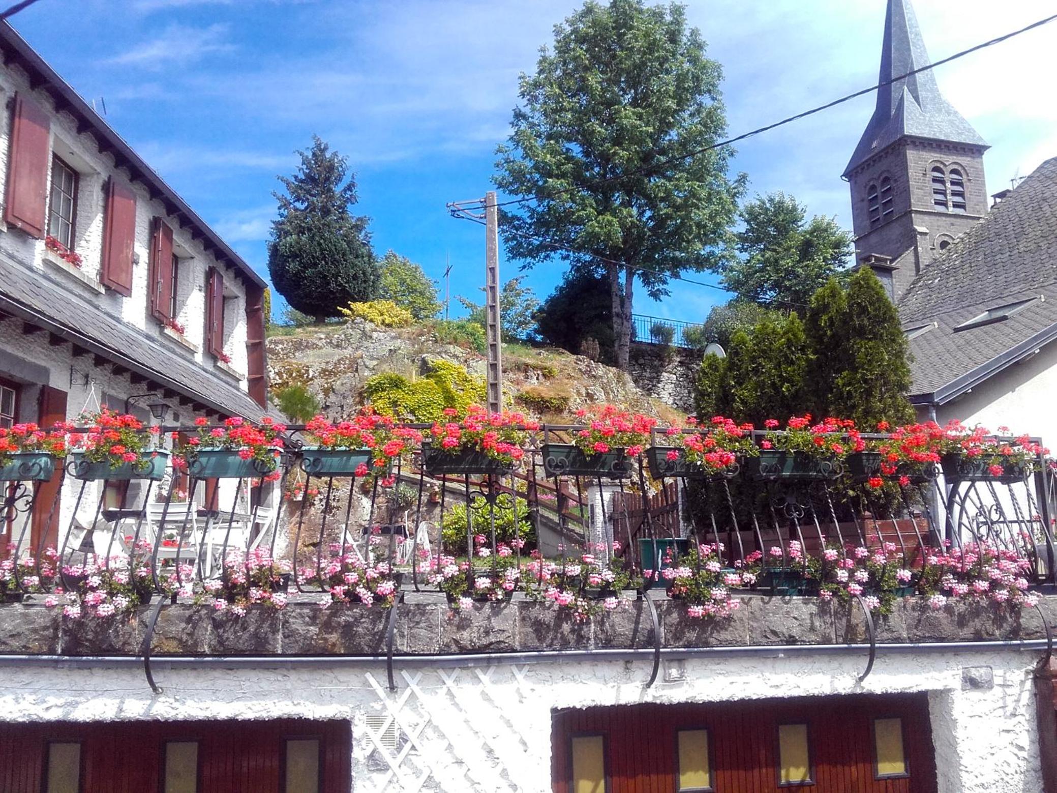 La Cascade Fleurie view 2