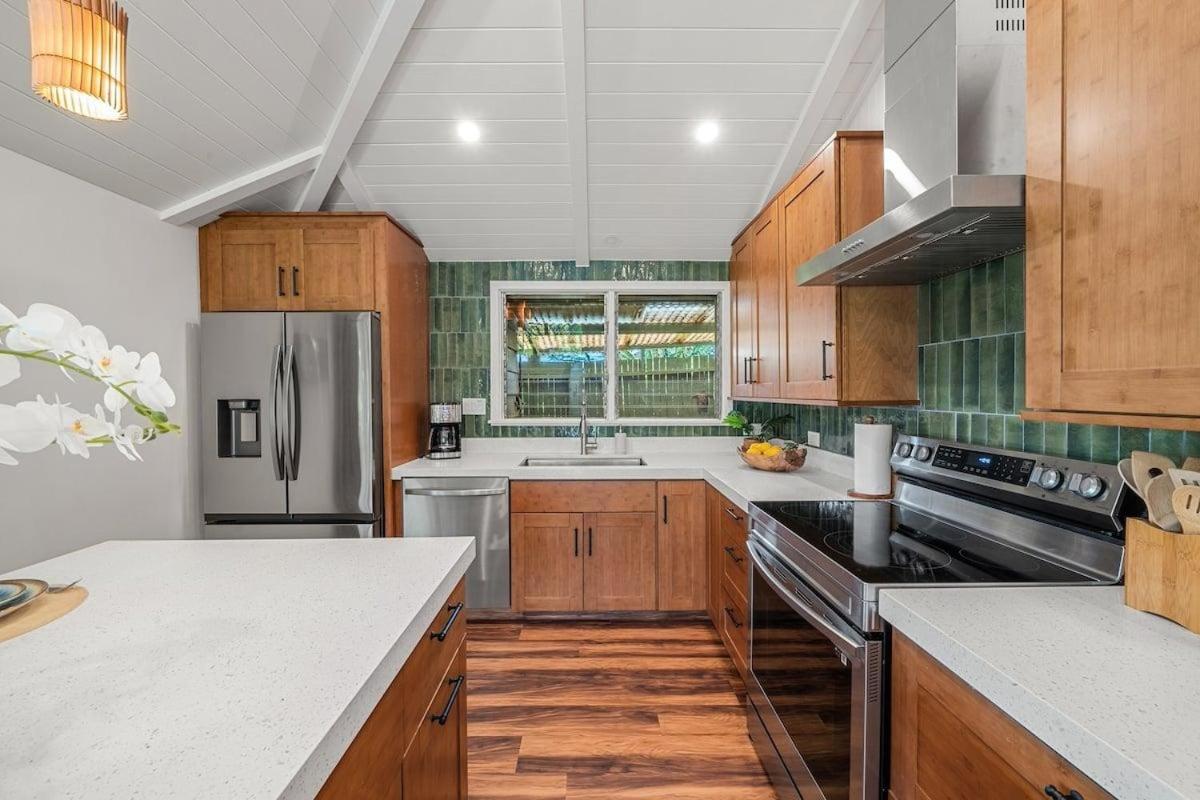 International Colony Club 28 · ICC 28 Remodeled 2BD Cottage in K