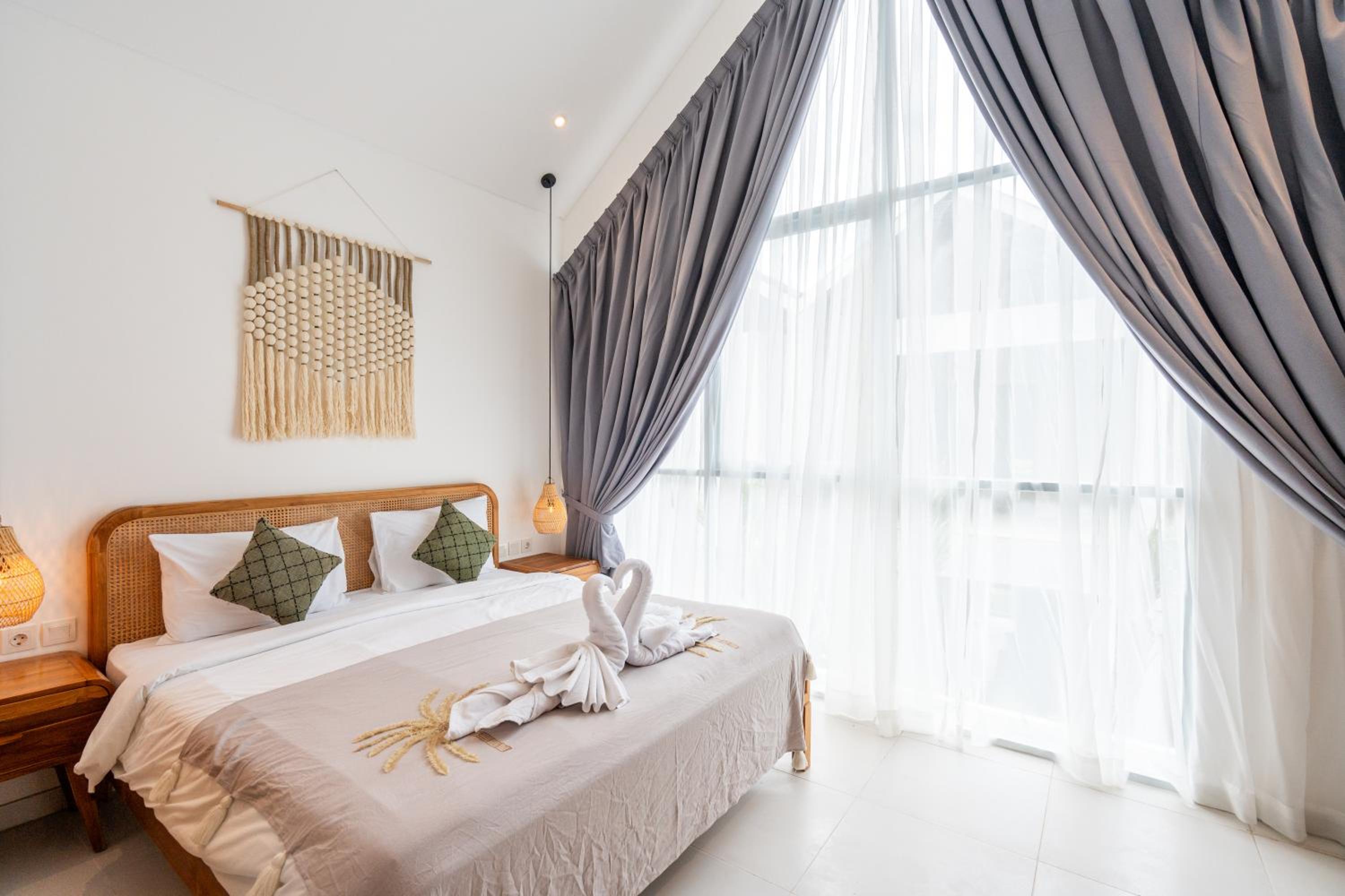 Sunrise Bliss Canggu 2BR Private Pool Villa By Bali Bliss Properties