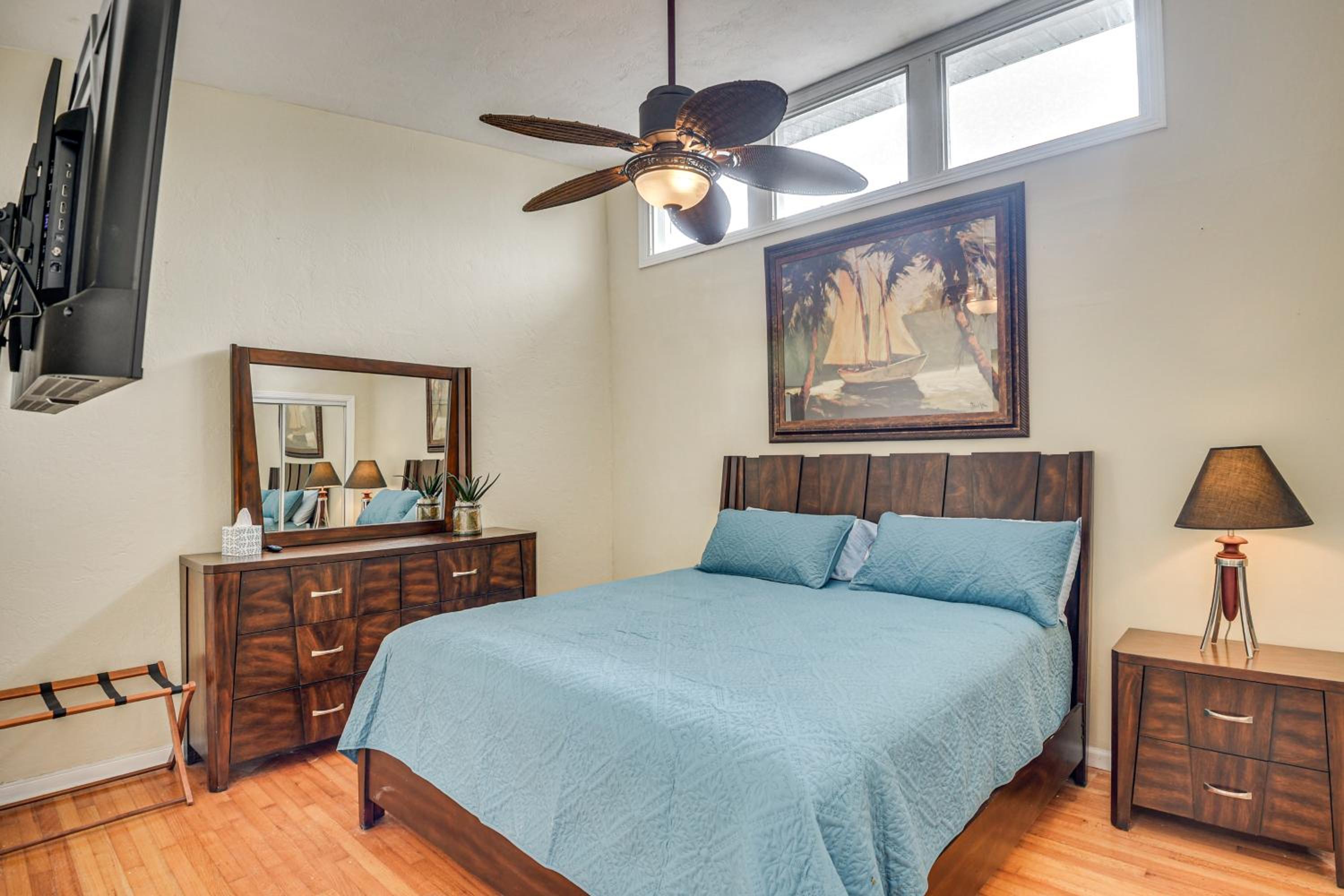 3 Mi to Beach and Boardwalk Riverfront Daytona Home