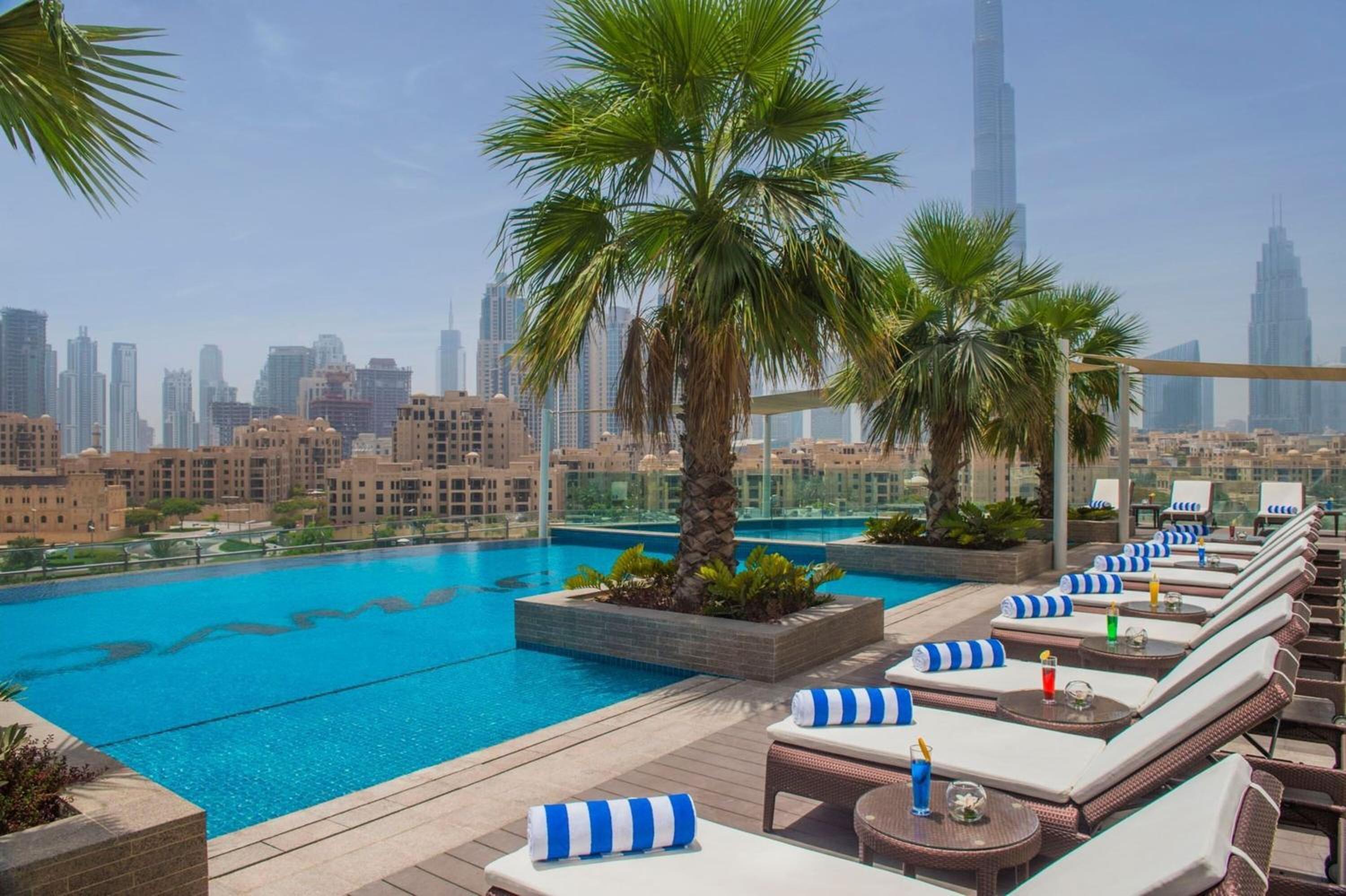 Maison Privee - Chic Downtown Living with Dubai Cityscape Views