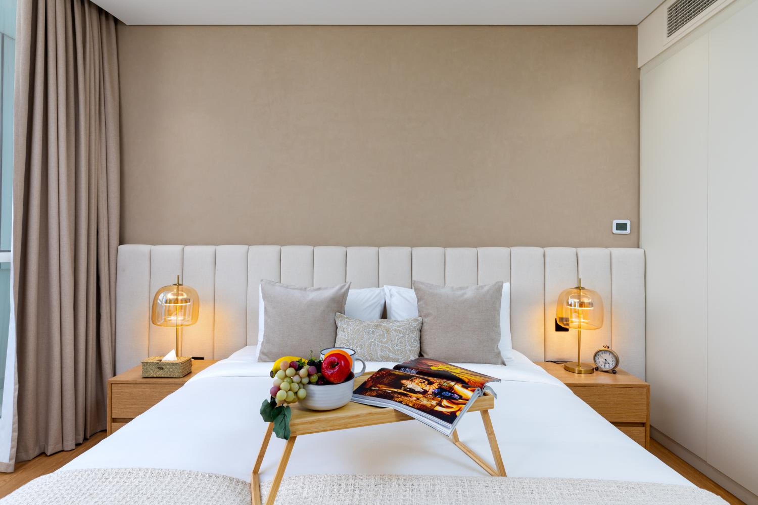 Maison Privee - Chic Downtown Living with Dubai Cityscape Views