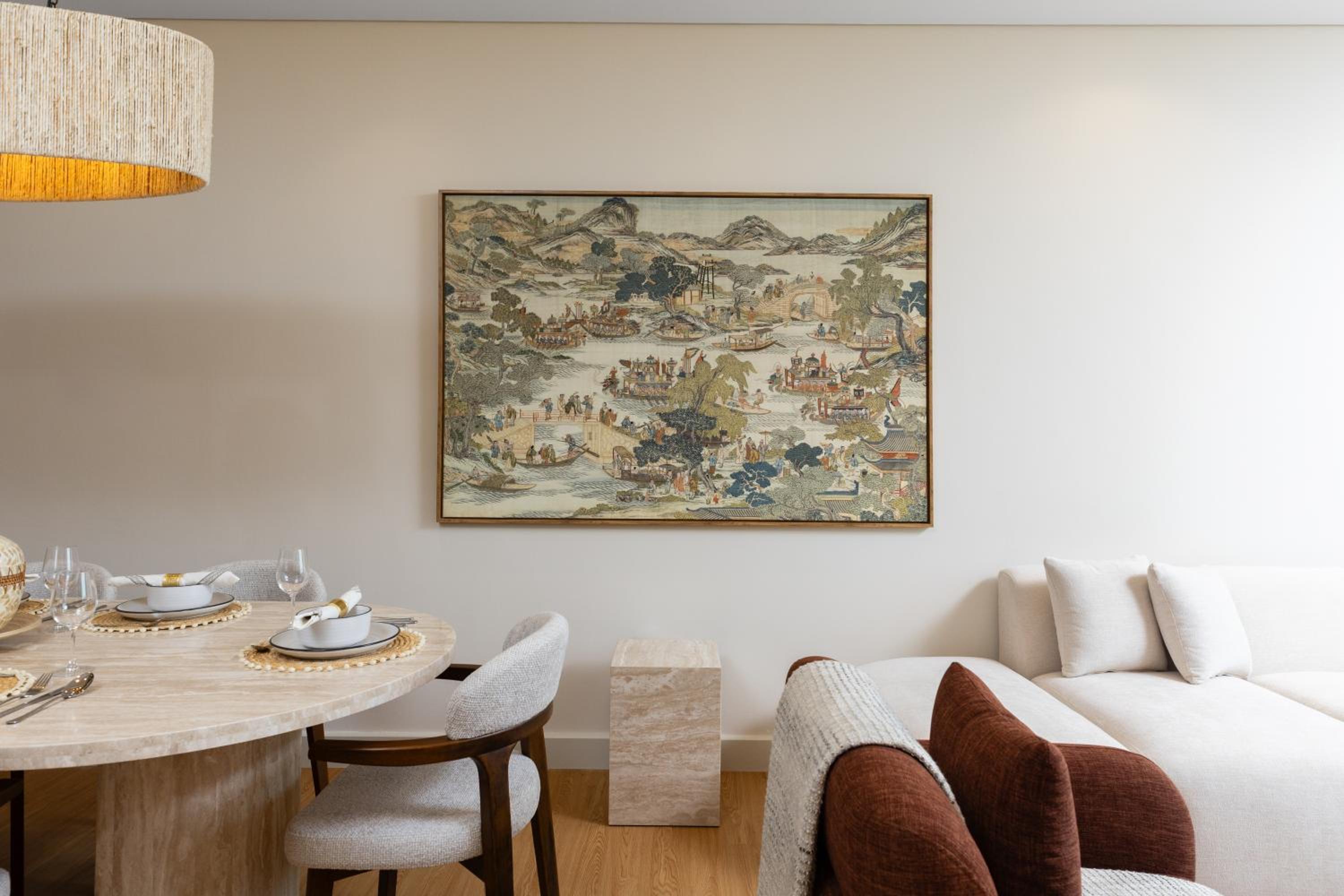 Maison Privee - Chic Downtown Living with Dubai Cityscape Views