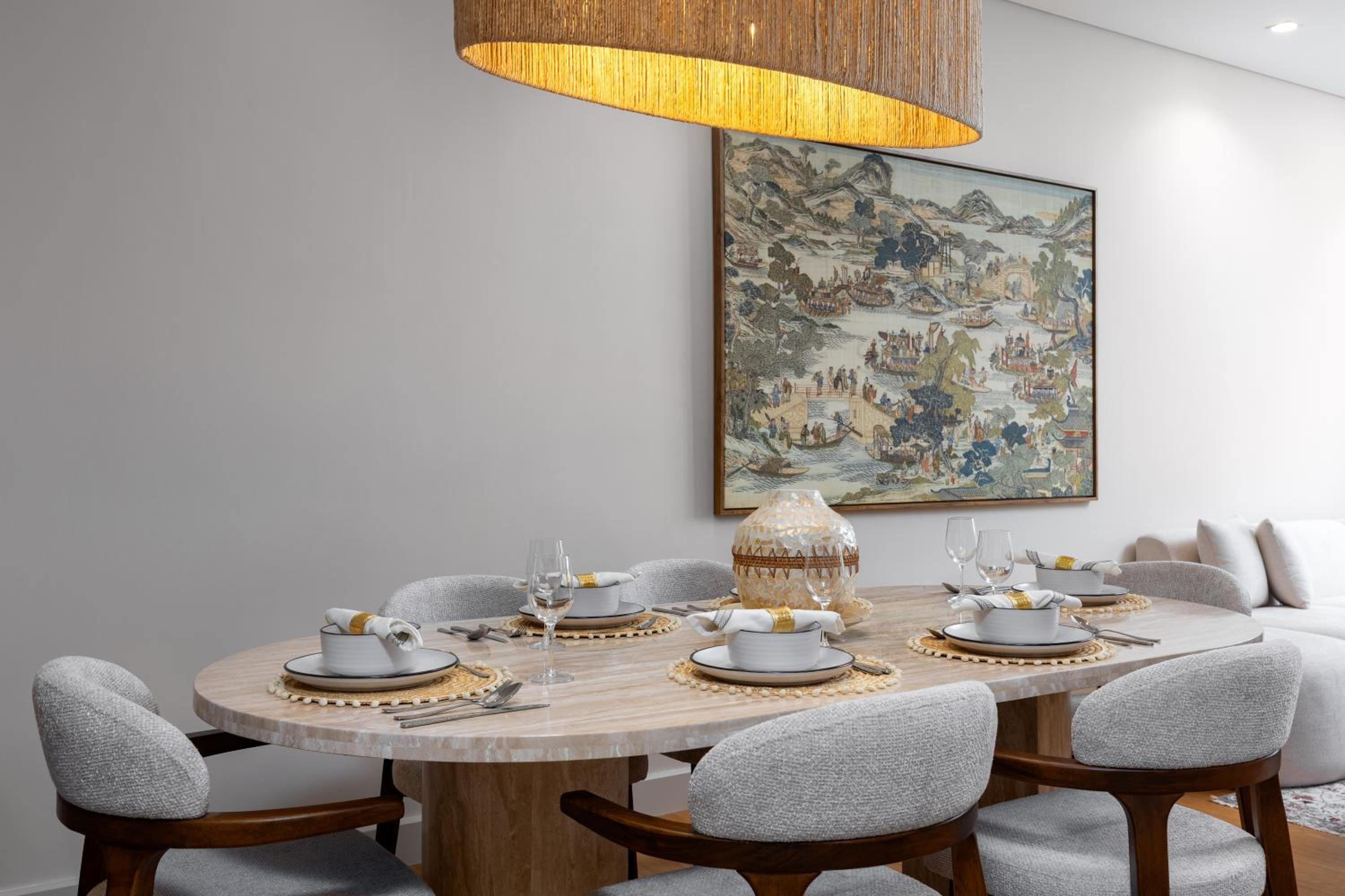 Maison Privee - Chic Downtown Living with Dubai Cityscape Views