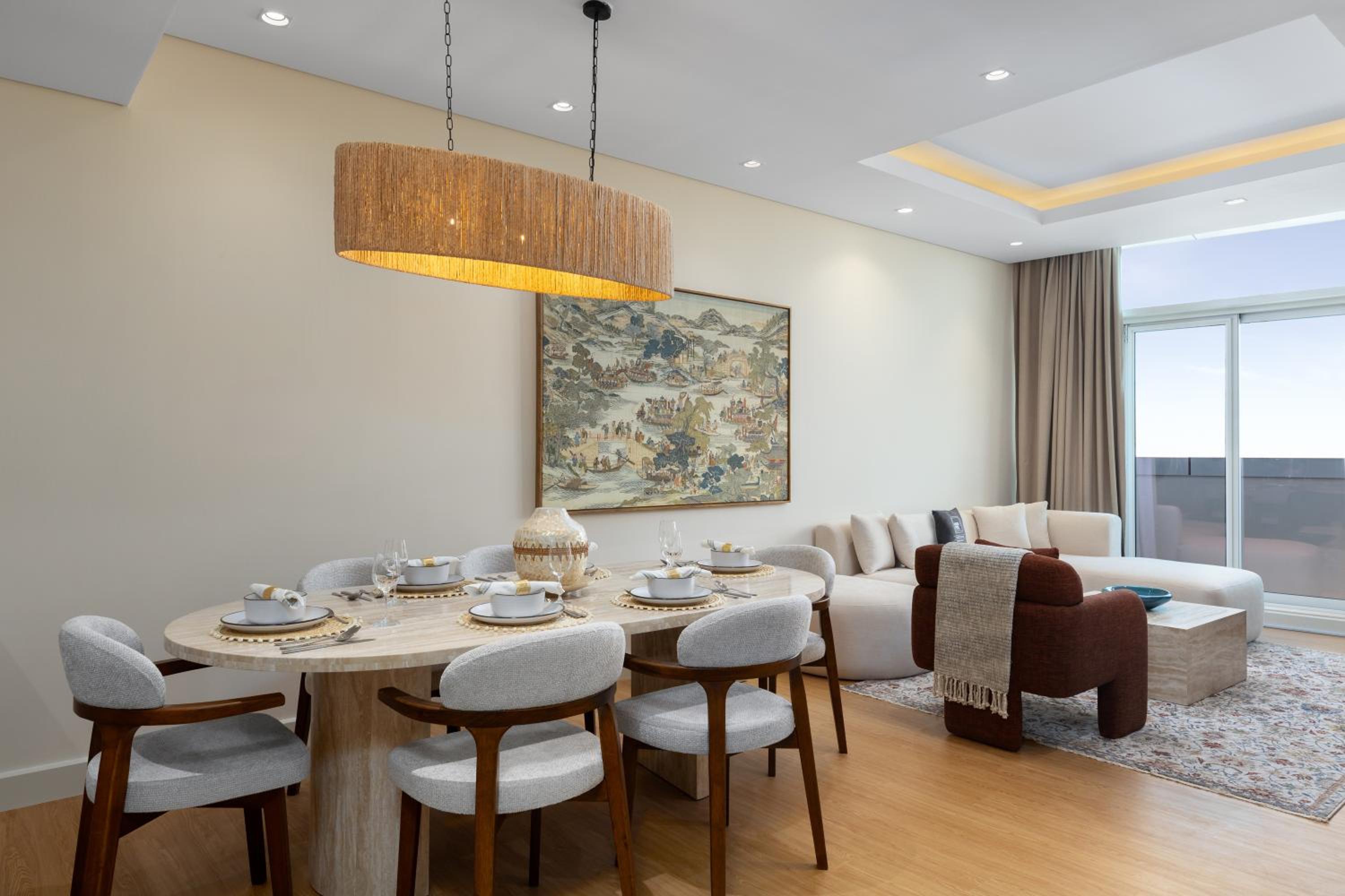 Maison Privee - Chic Downtown Living with Dubai Cityscape Views