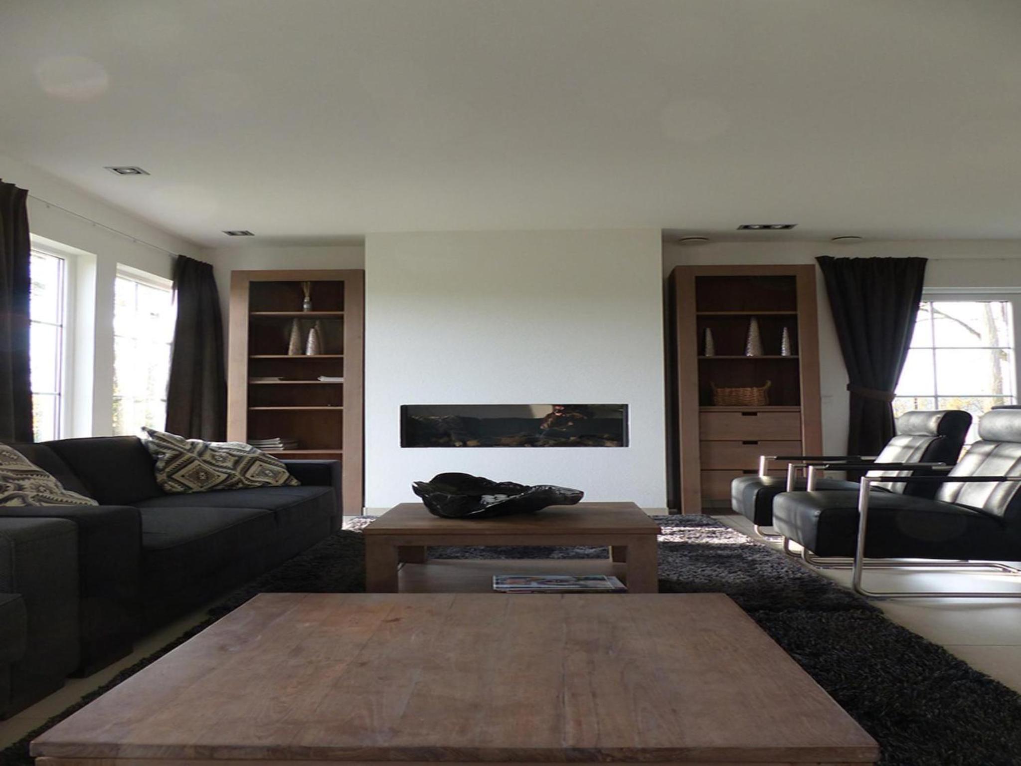 Spacious 10-Person Villa in Quiet Holiday Park nr 722