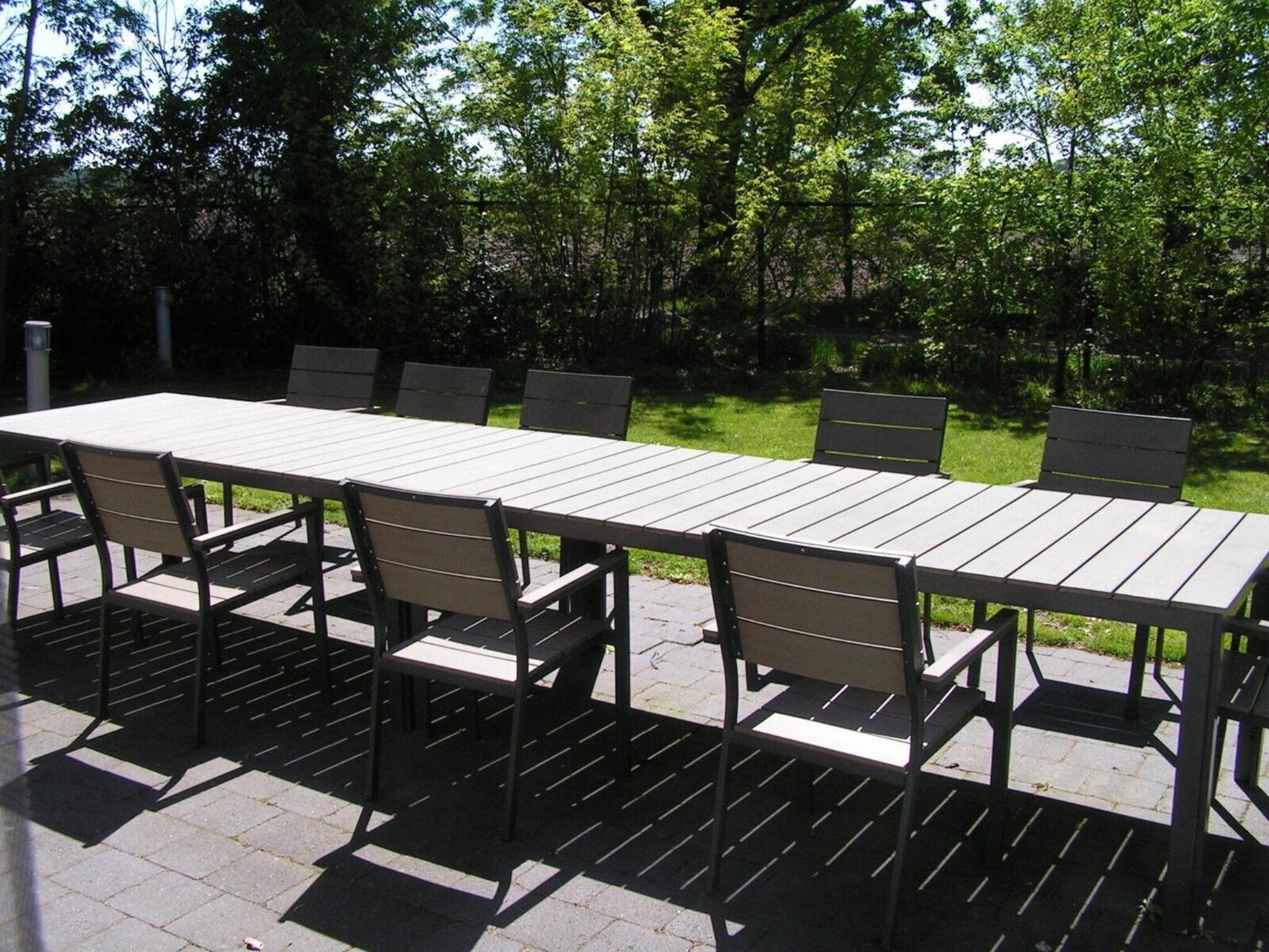 Spacious 10-Person Villa in Quiet Holiday Park nr 722