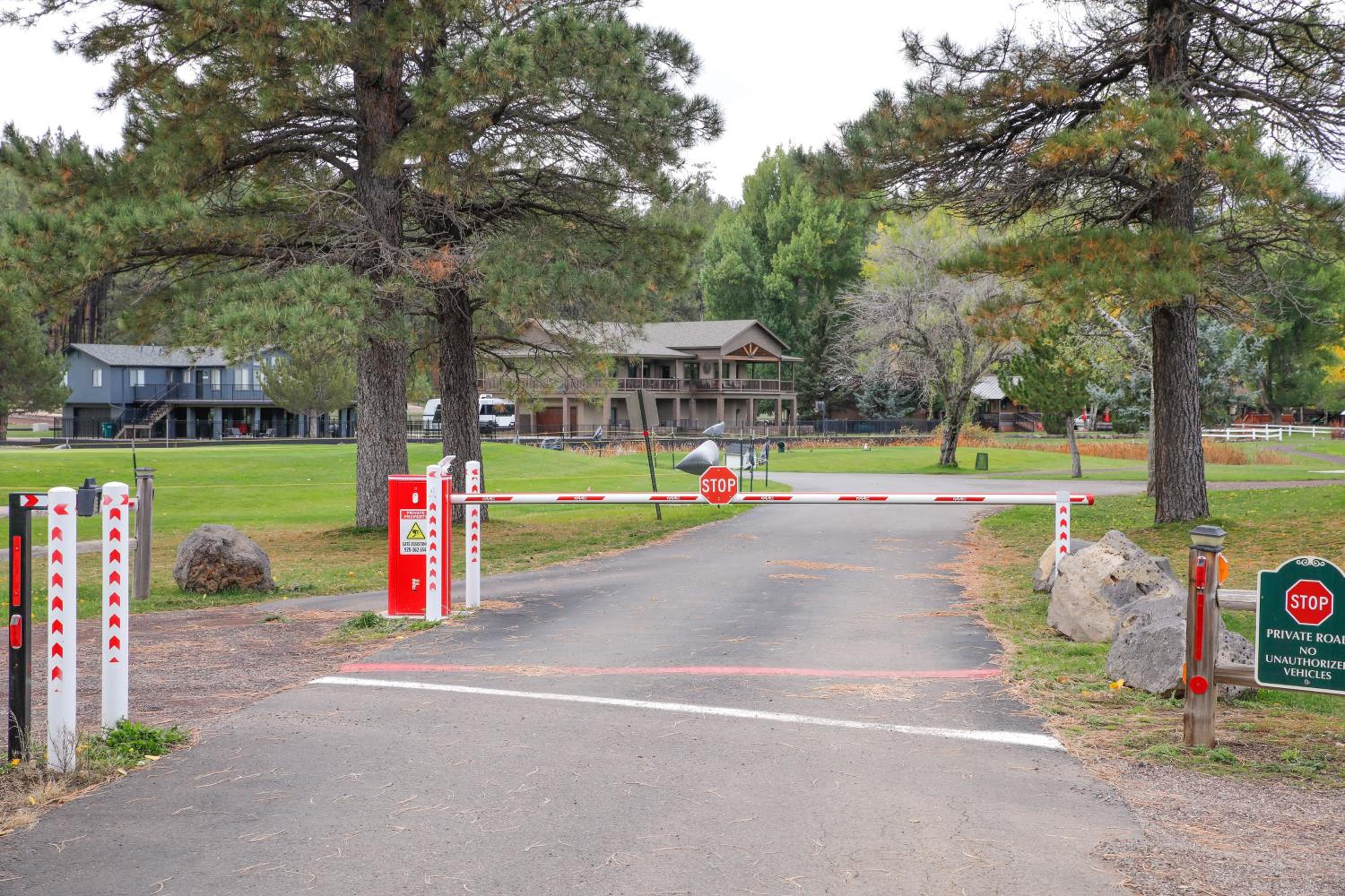 Modern Cabin Living! Mtn-View Gem in Munds Park