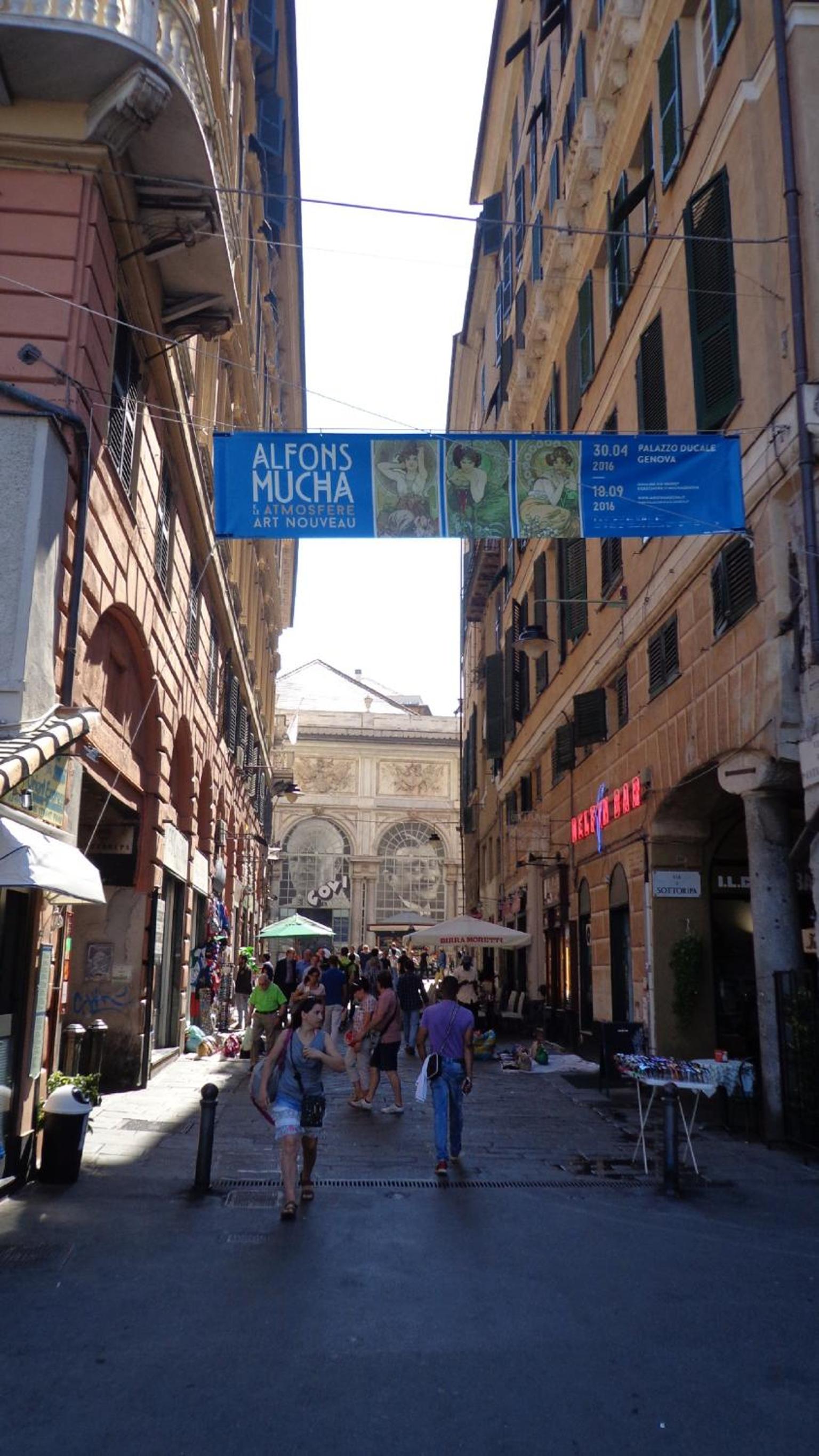 Cavour16 rent bedrooms