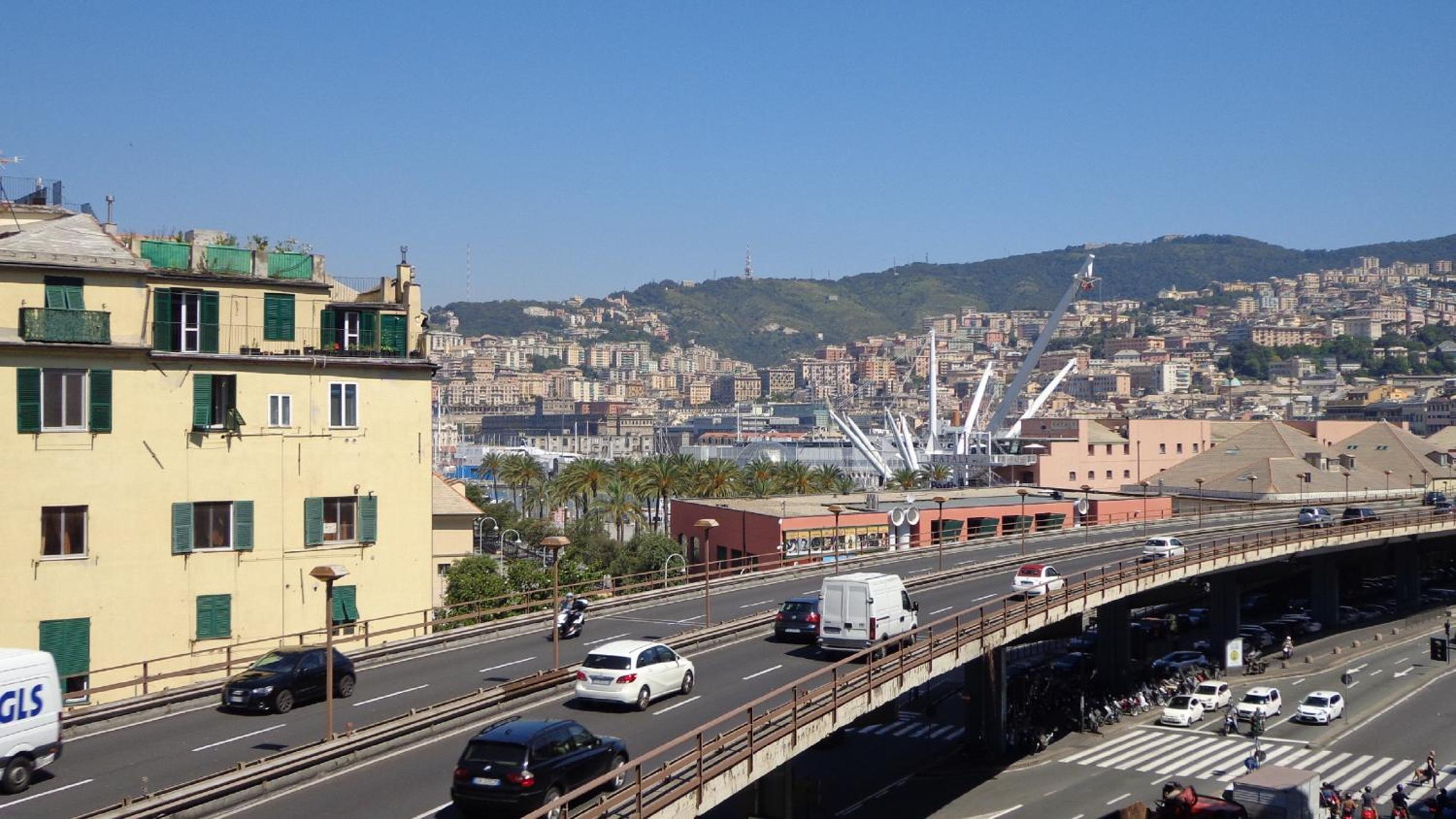 Cavour16 rent bedrooms