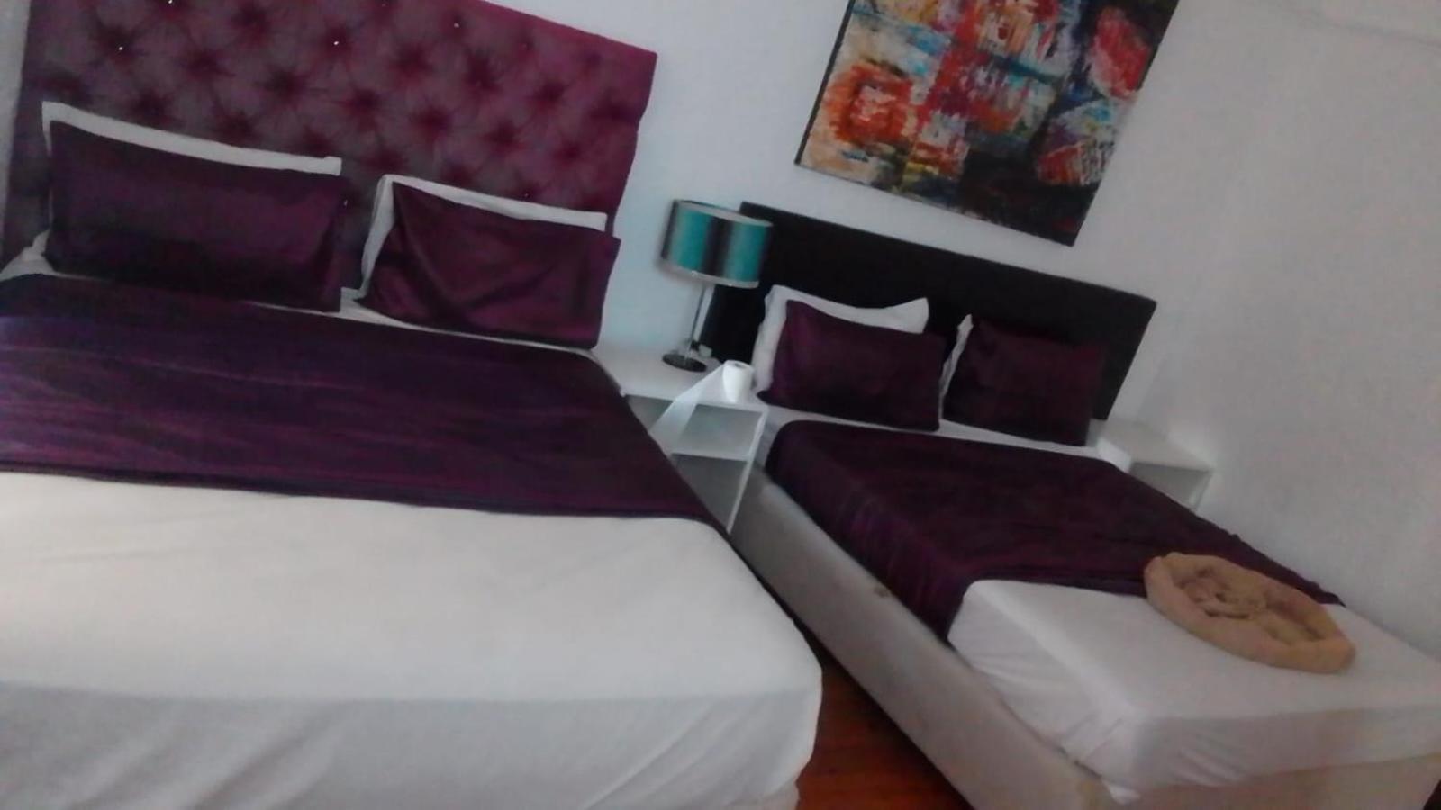 Neo & ruks guest houses Boston Belleville 4