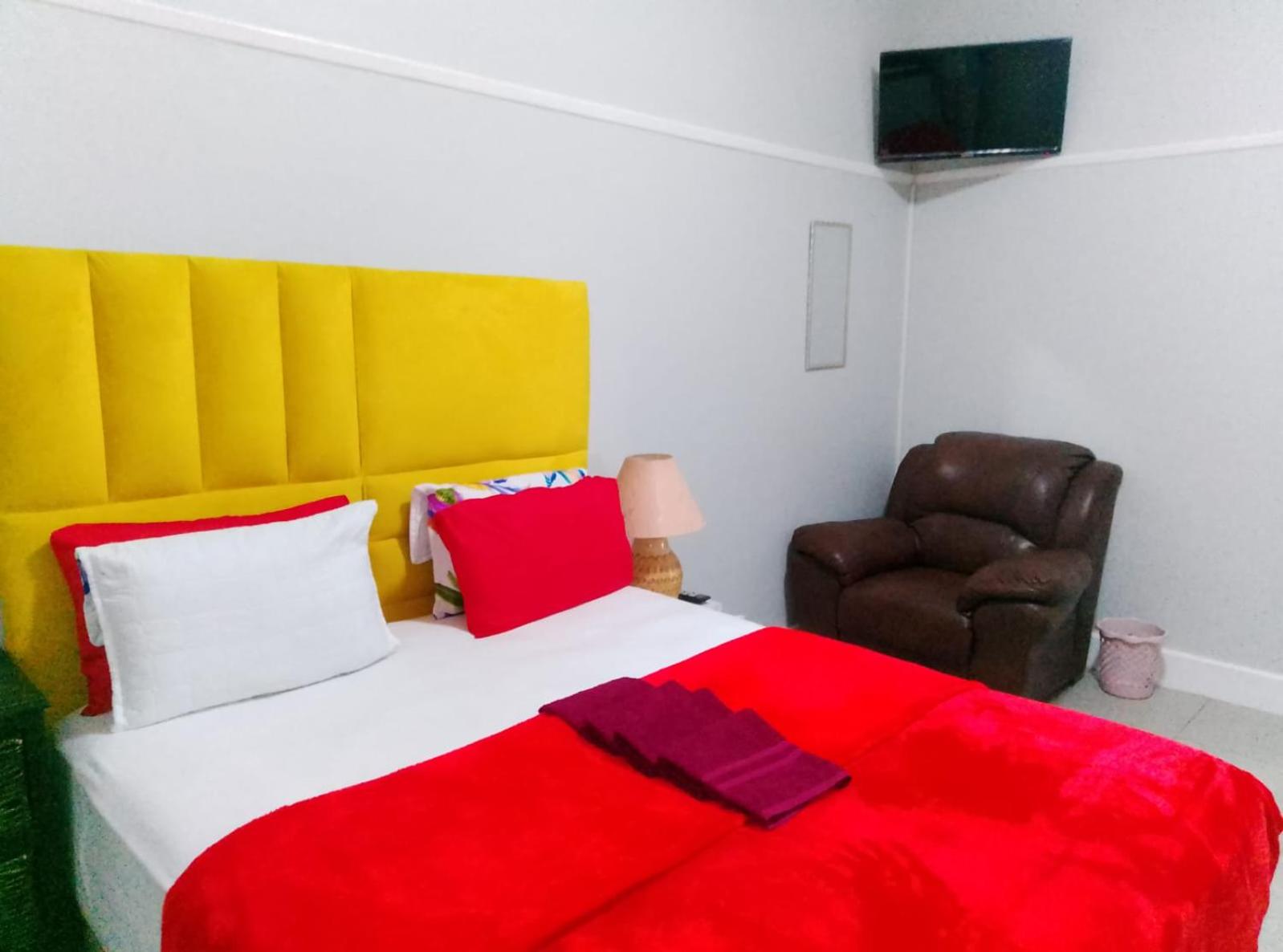 Neo & ruks guest houses Boston Belleville 4
