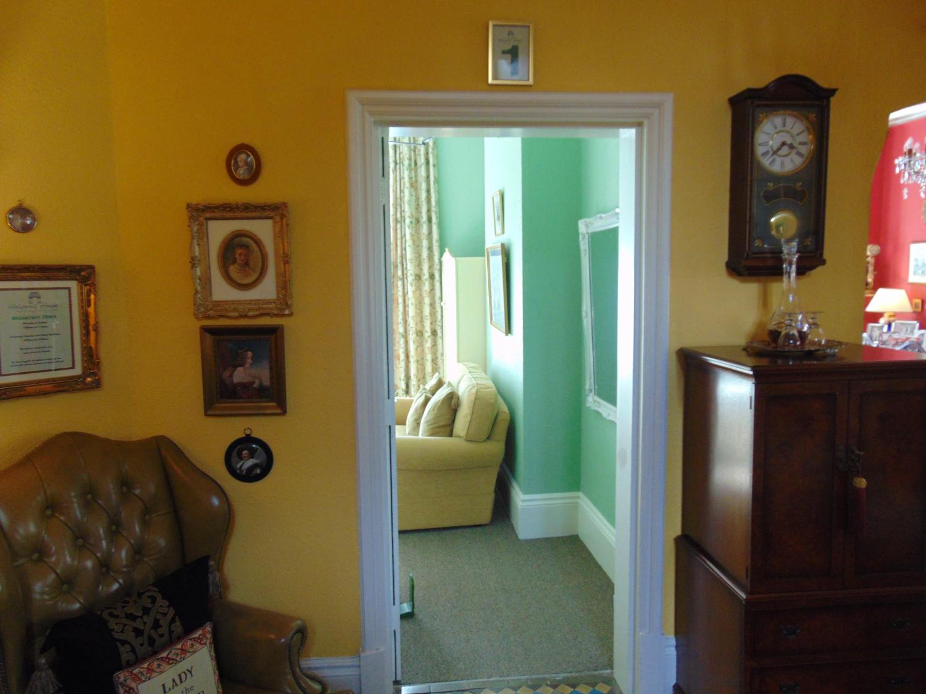 Loughborough Vacations - Holywell House - Property Image 12