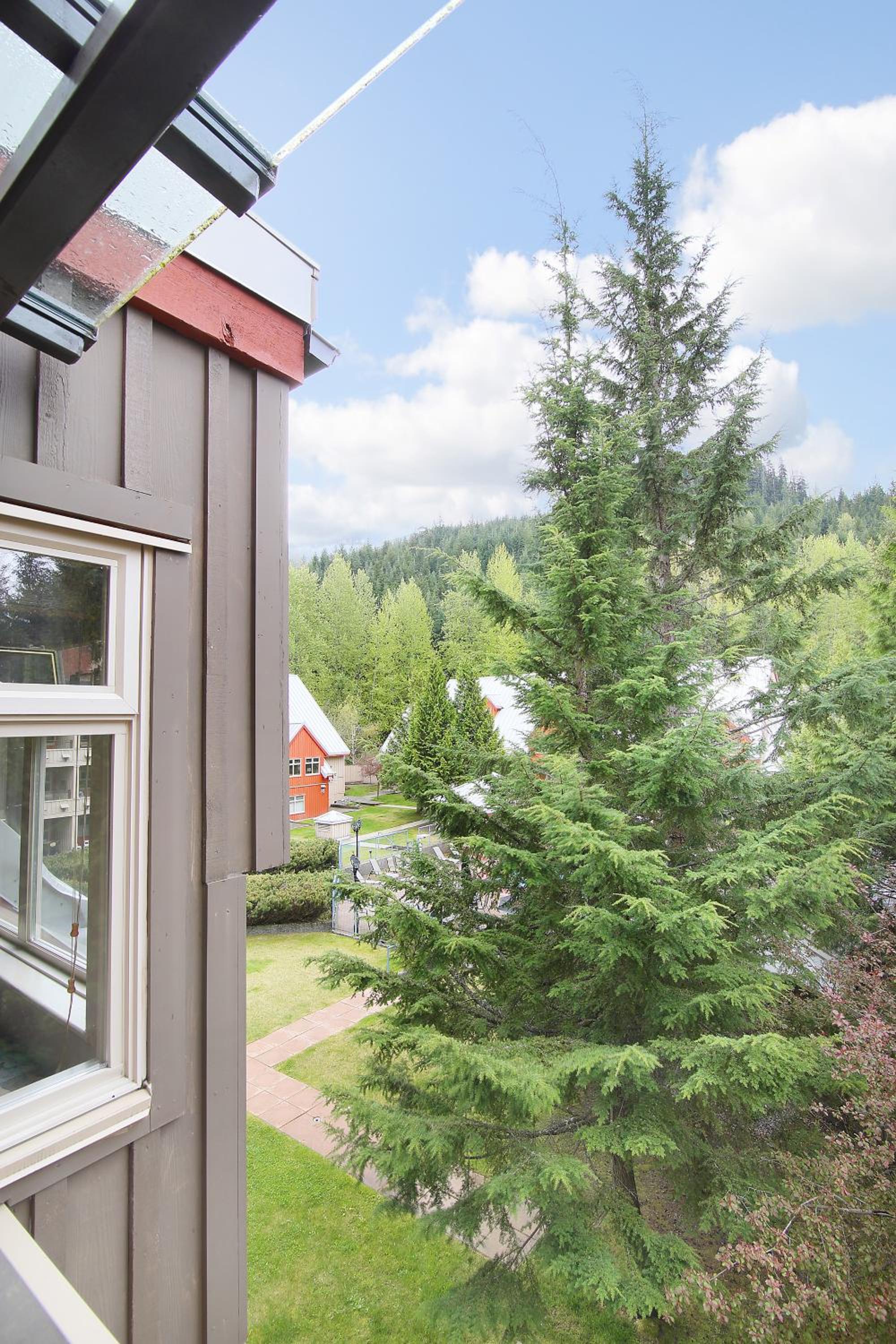 Lake Placid Lodge by Whiski Jack - Image 2