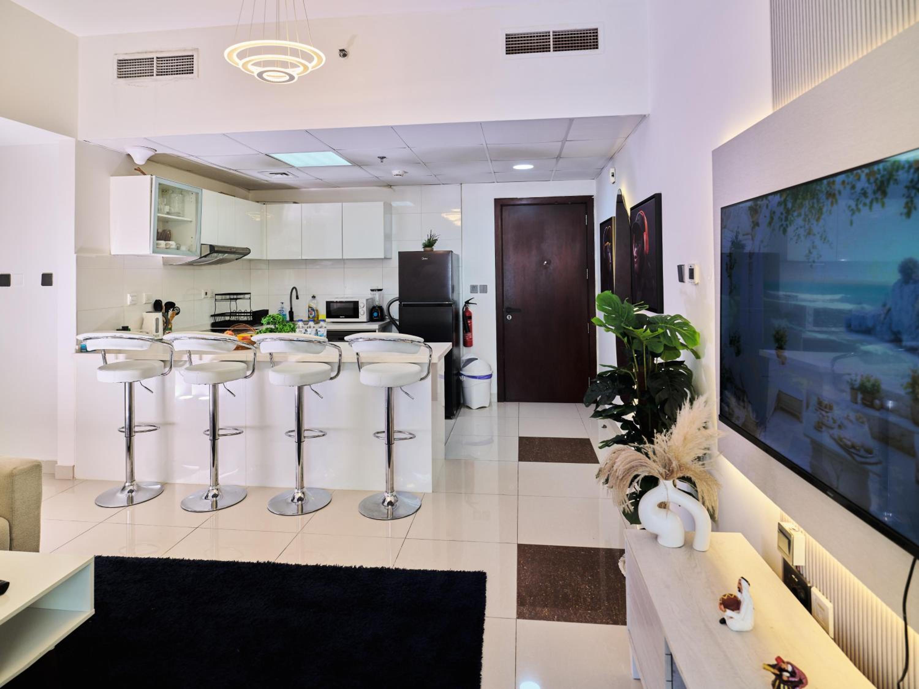 Best location in Marina & jbr and marina view 1 minute from JBR