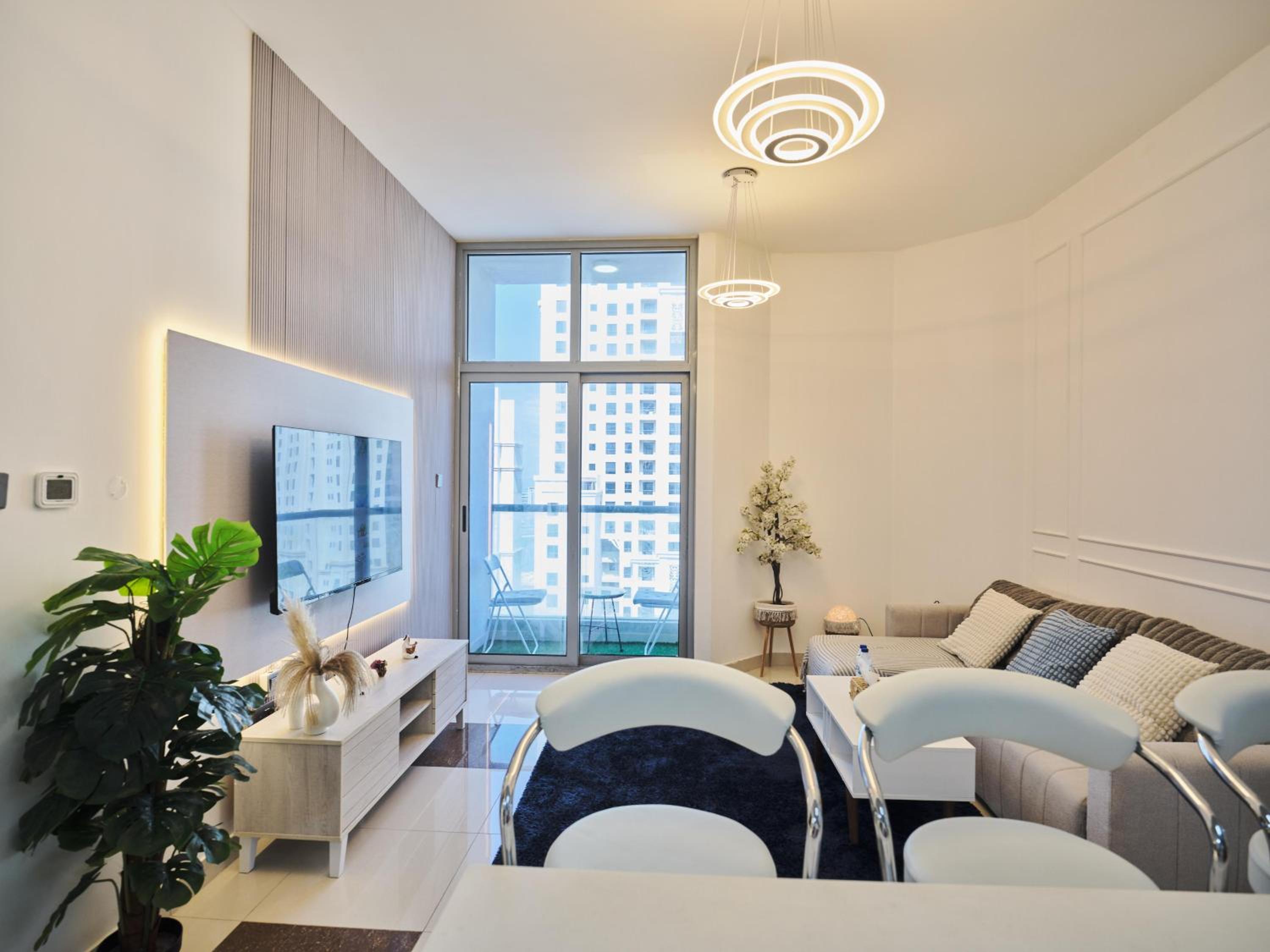 Best location in Marina & jbr and marina view 1 minute from JBR