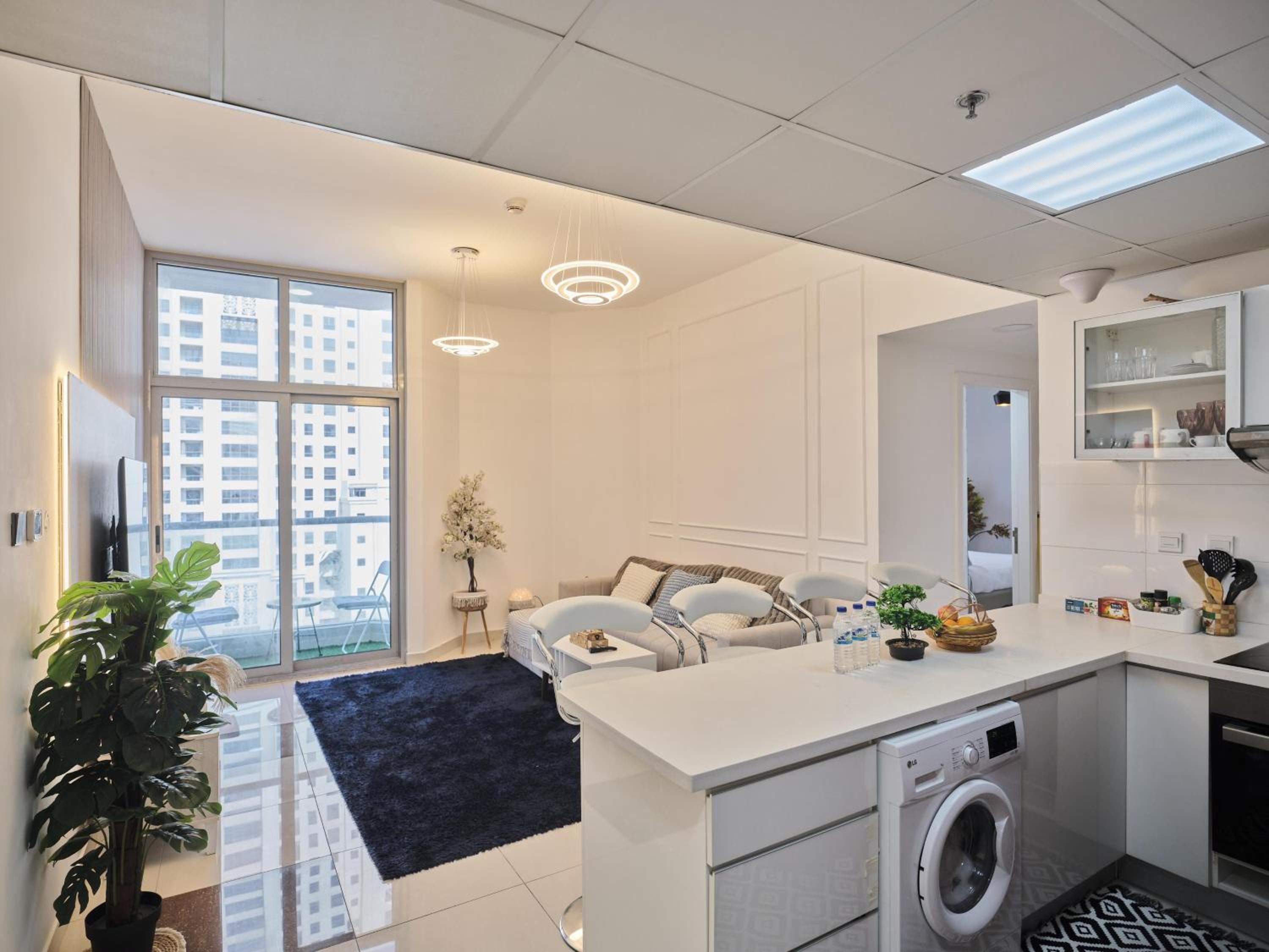 Best location in Marina & jbr and marina view 1 minute from JBR