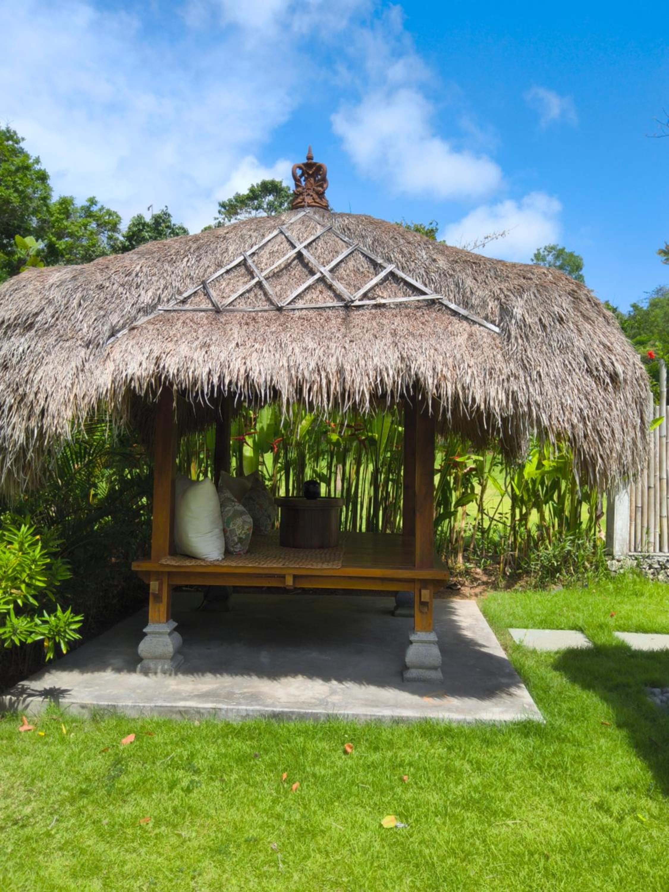 Ayvrtha Boutique Nature Resort, 5 minutes drive to Padang-Padang Beach
