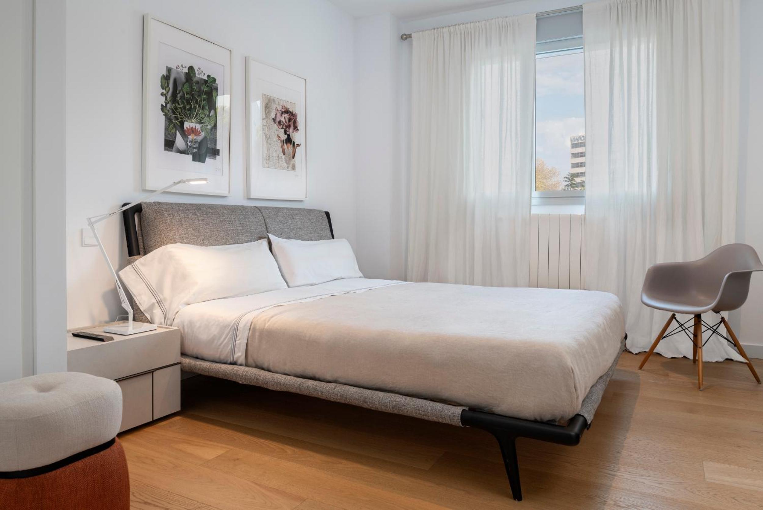 Magno Apartment Ramón Carande- Private Parking included