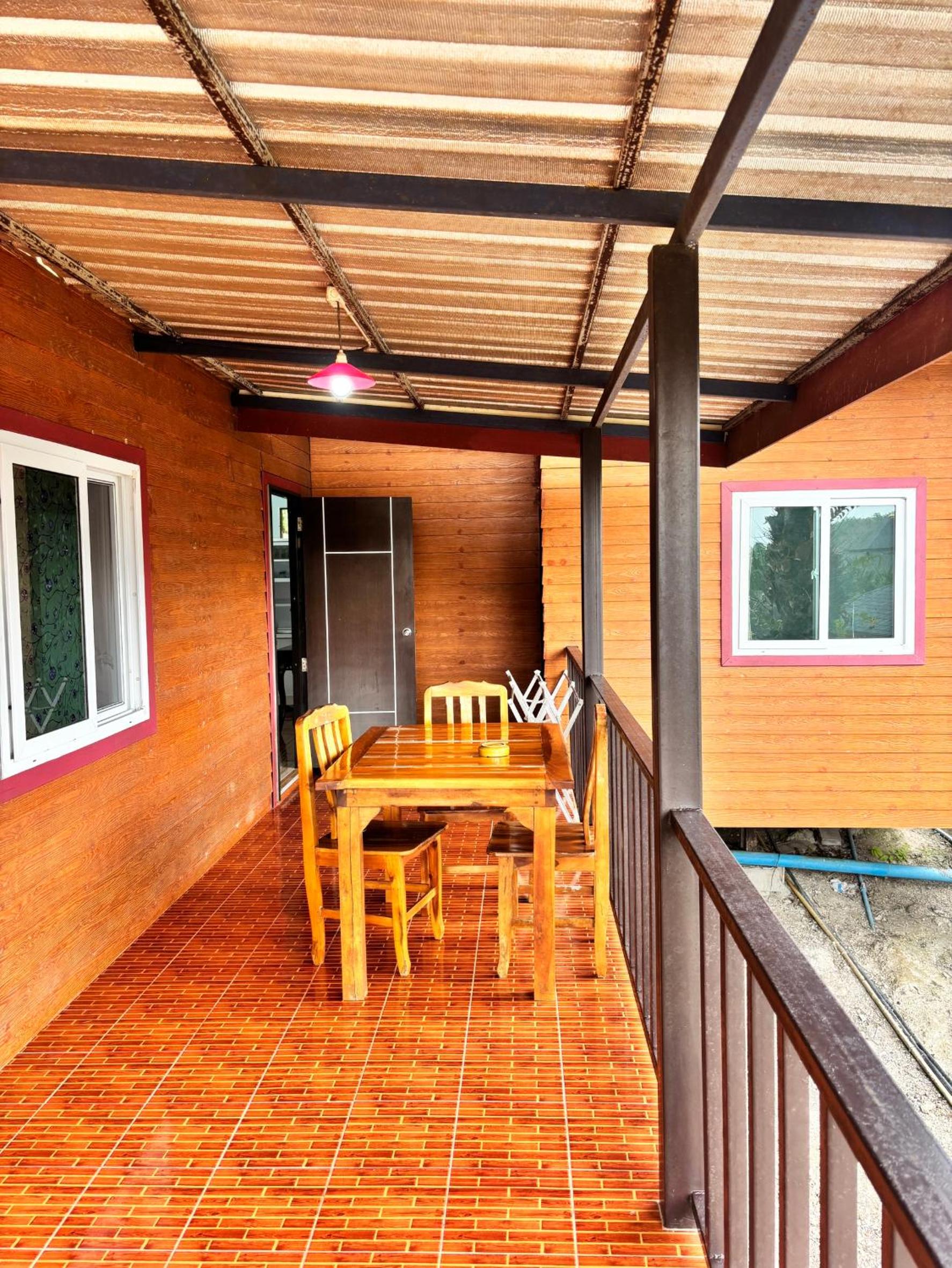 Palmthien Pool Villa Aonang