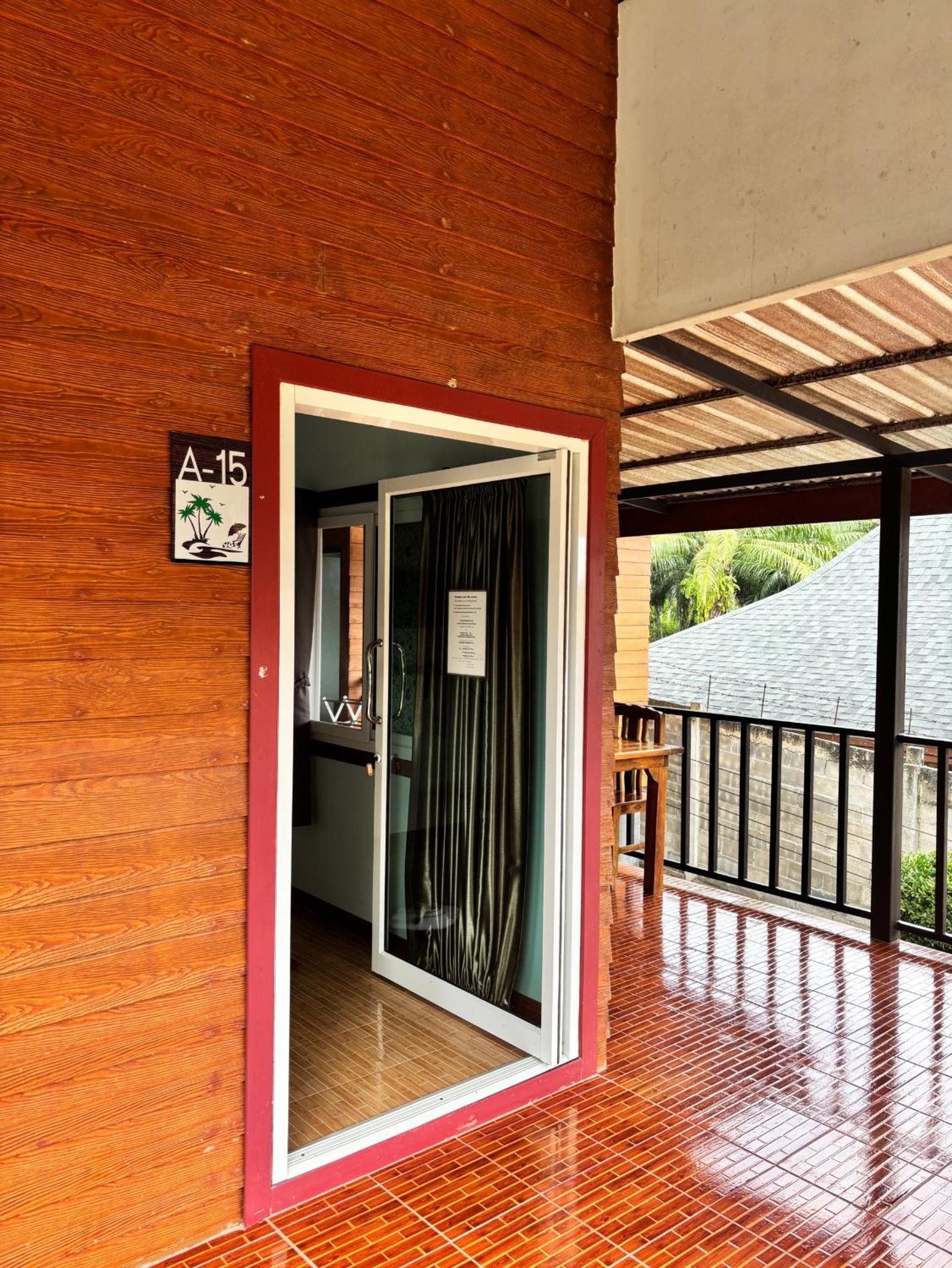 Palmthien Pool Villa Aonang