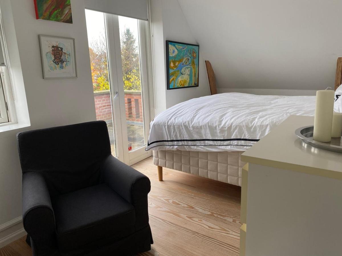 Din egen villa, spa, ude bruser, have & elbil-lader