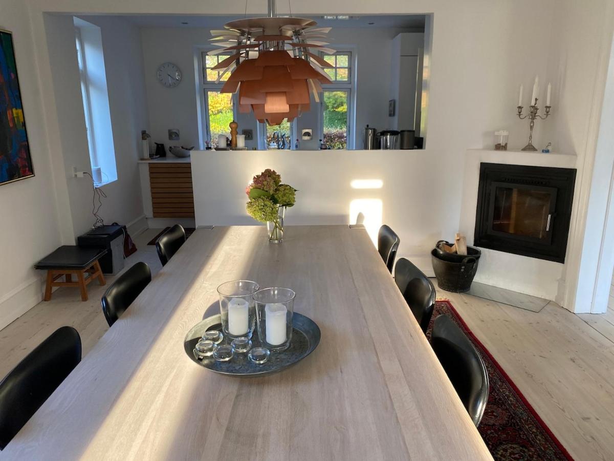 Din egen villa, spa, ude bruser, have & elbil-lader