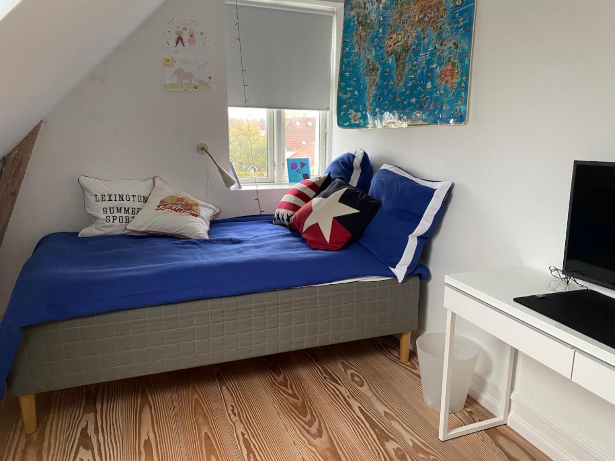 Din egen villa, spa, ude bruser, have & elbil-lader
