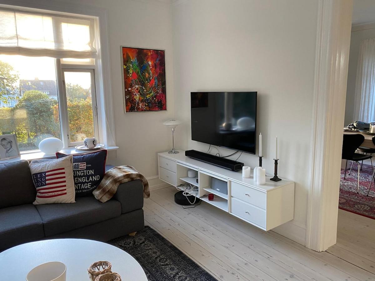Din egen villa, spa, ude bruser, have & elbil-lader